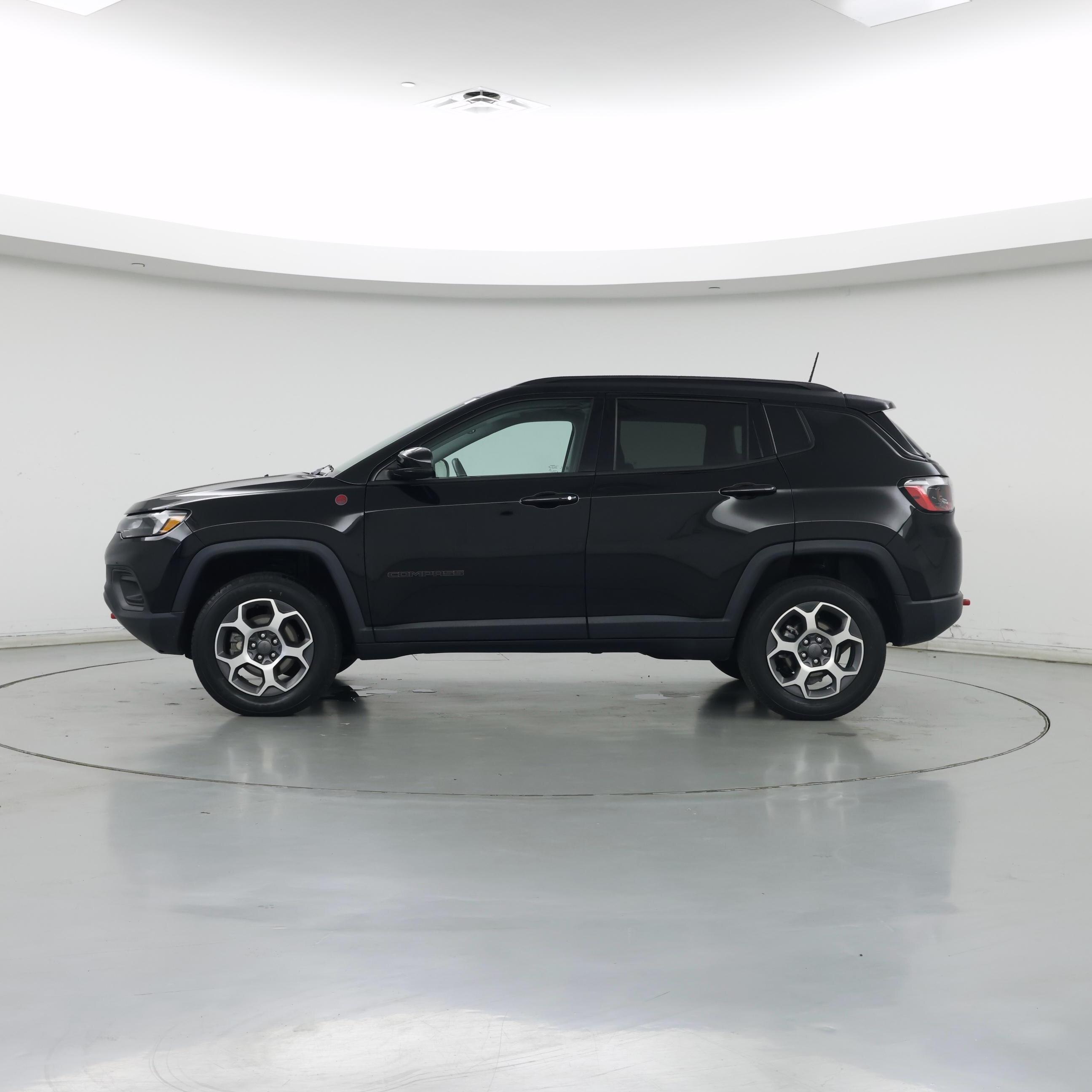 Thumbnail: 2022 Jeep Compass - 3
