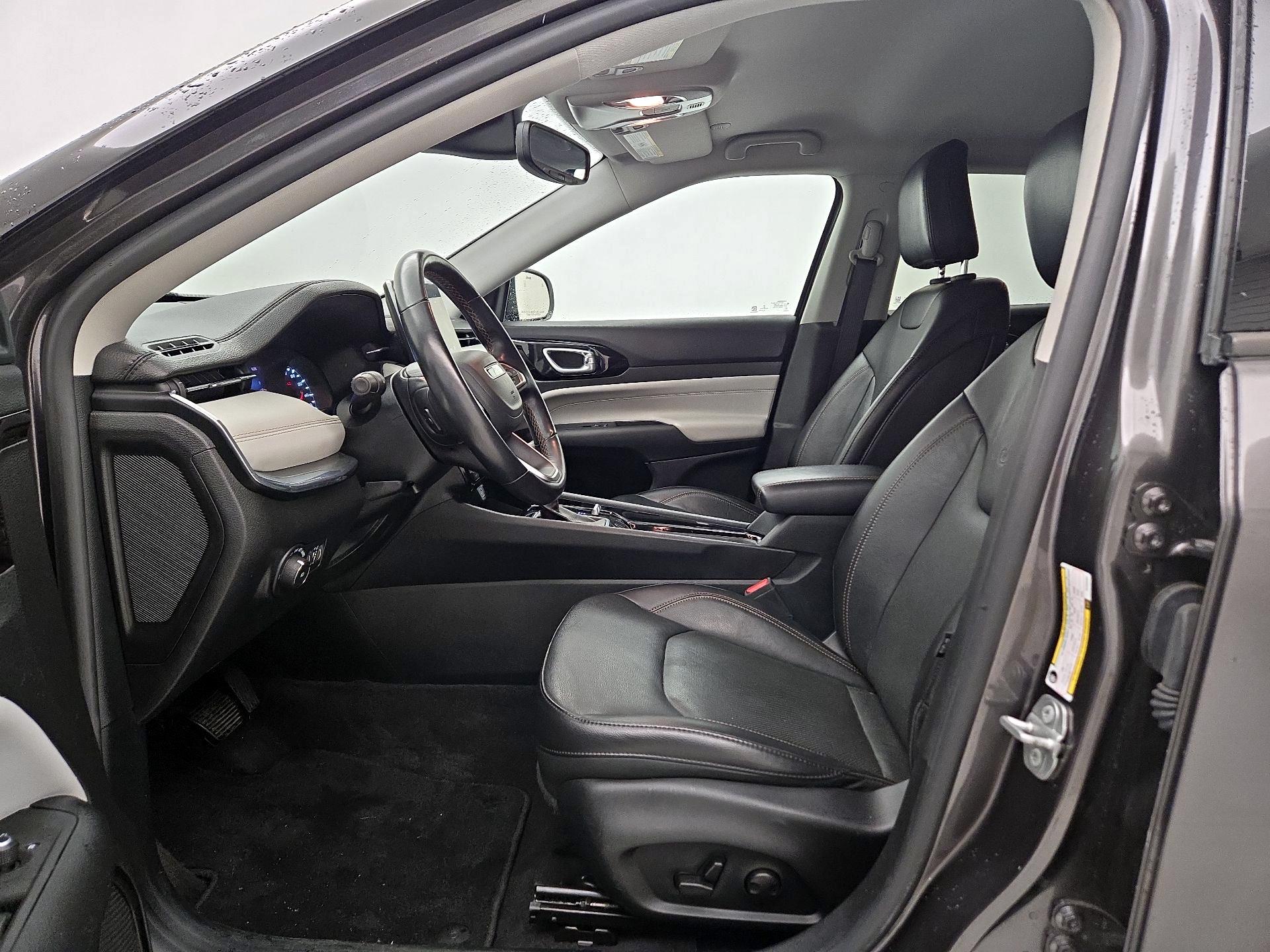 Thumbnail: 2022 Jeep Compass - 11
