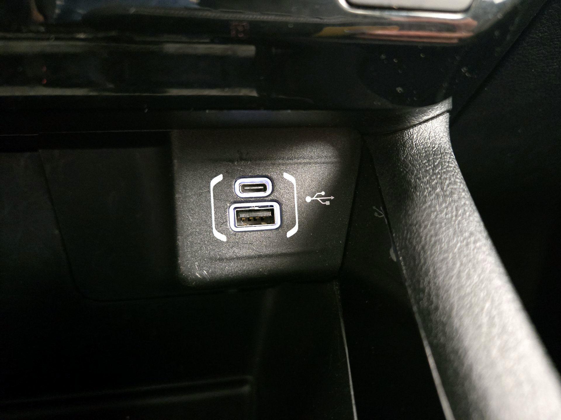 Thumbnail: 2022 Jeep Compass - 18