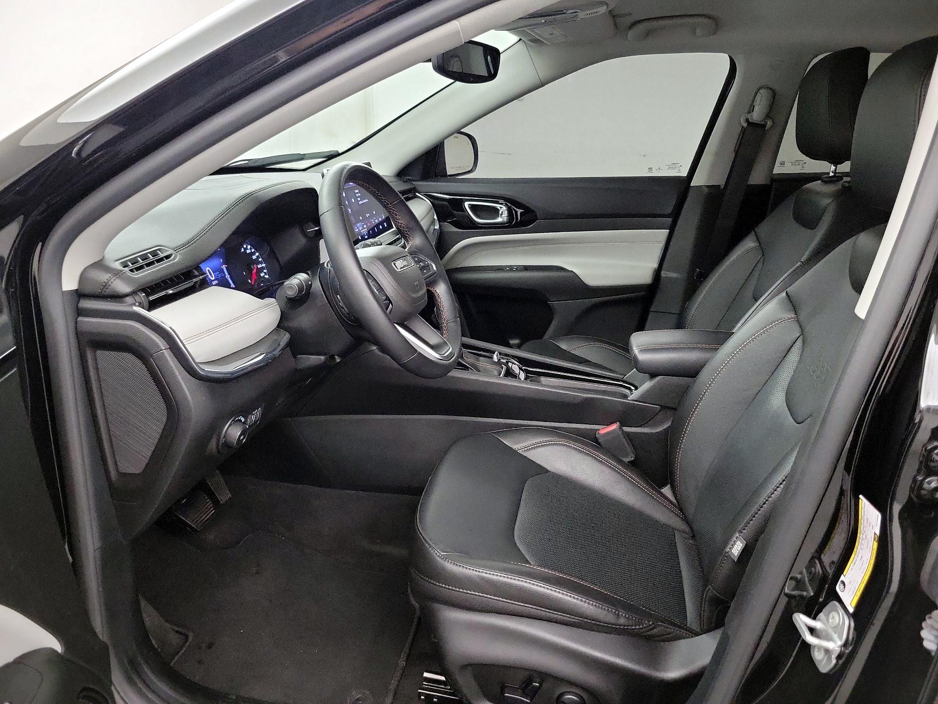 Thumbnail: 2022 Jeep Compass - 11
