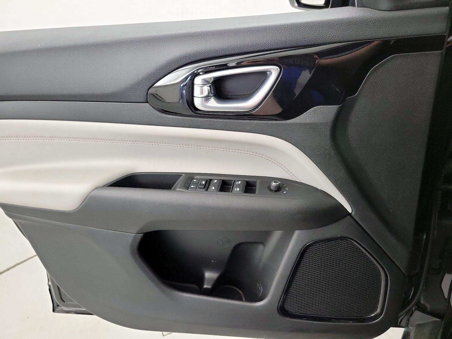 Thumbnail: 2022 Jeep Compass - 12