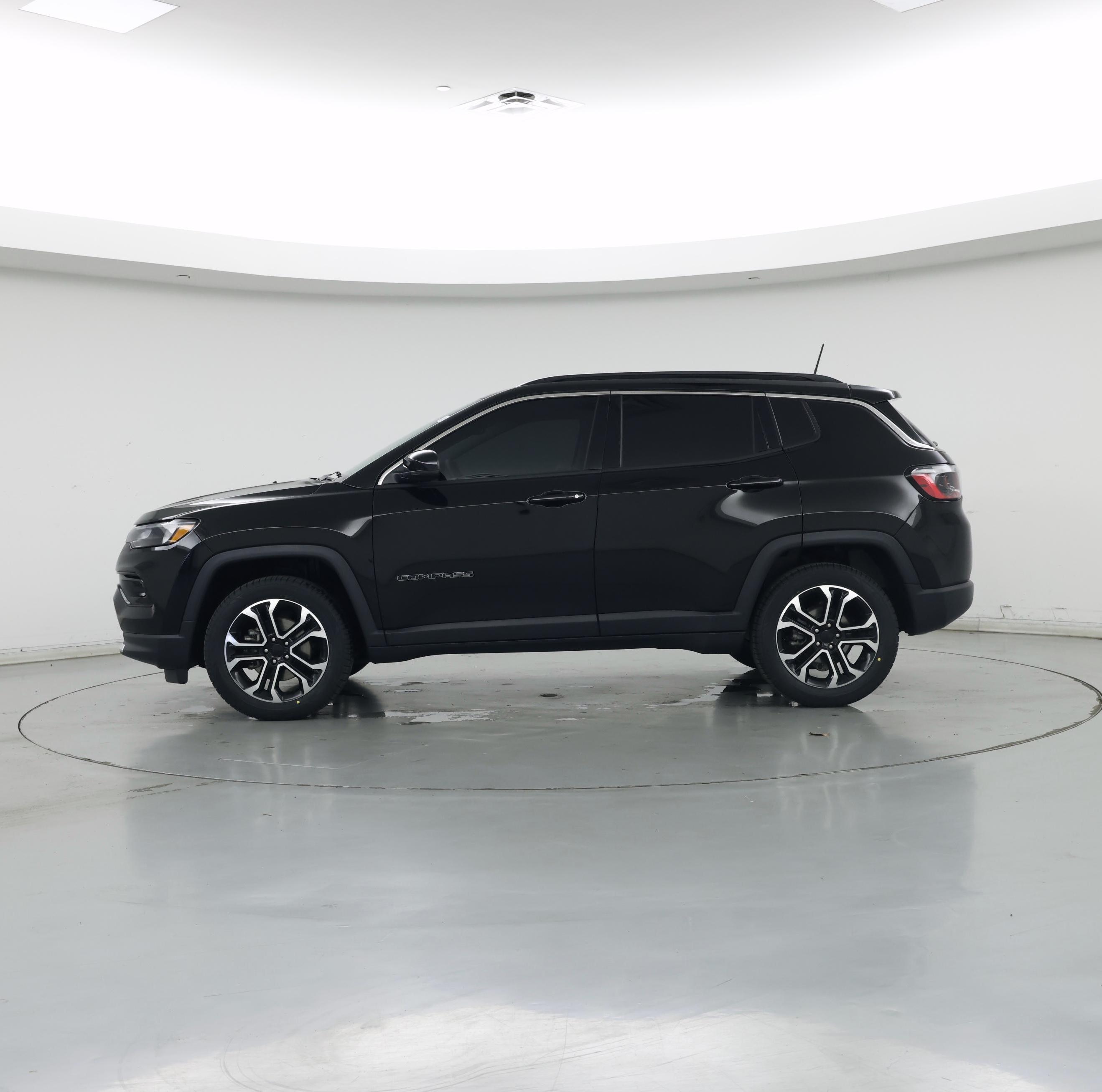 Thumbnail: 2022 Jeep Compass - 3