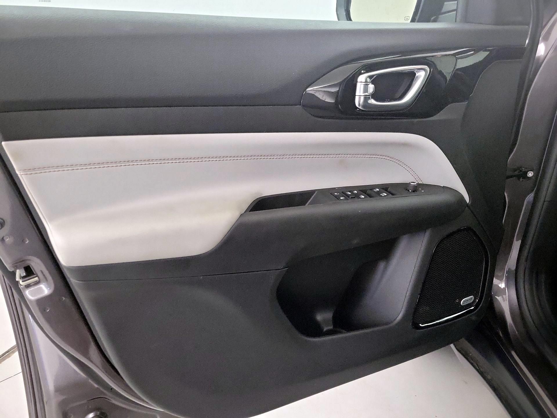 Thumbnail: 2022 Jeep Compass - 12