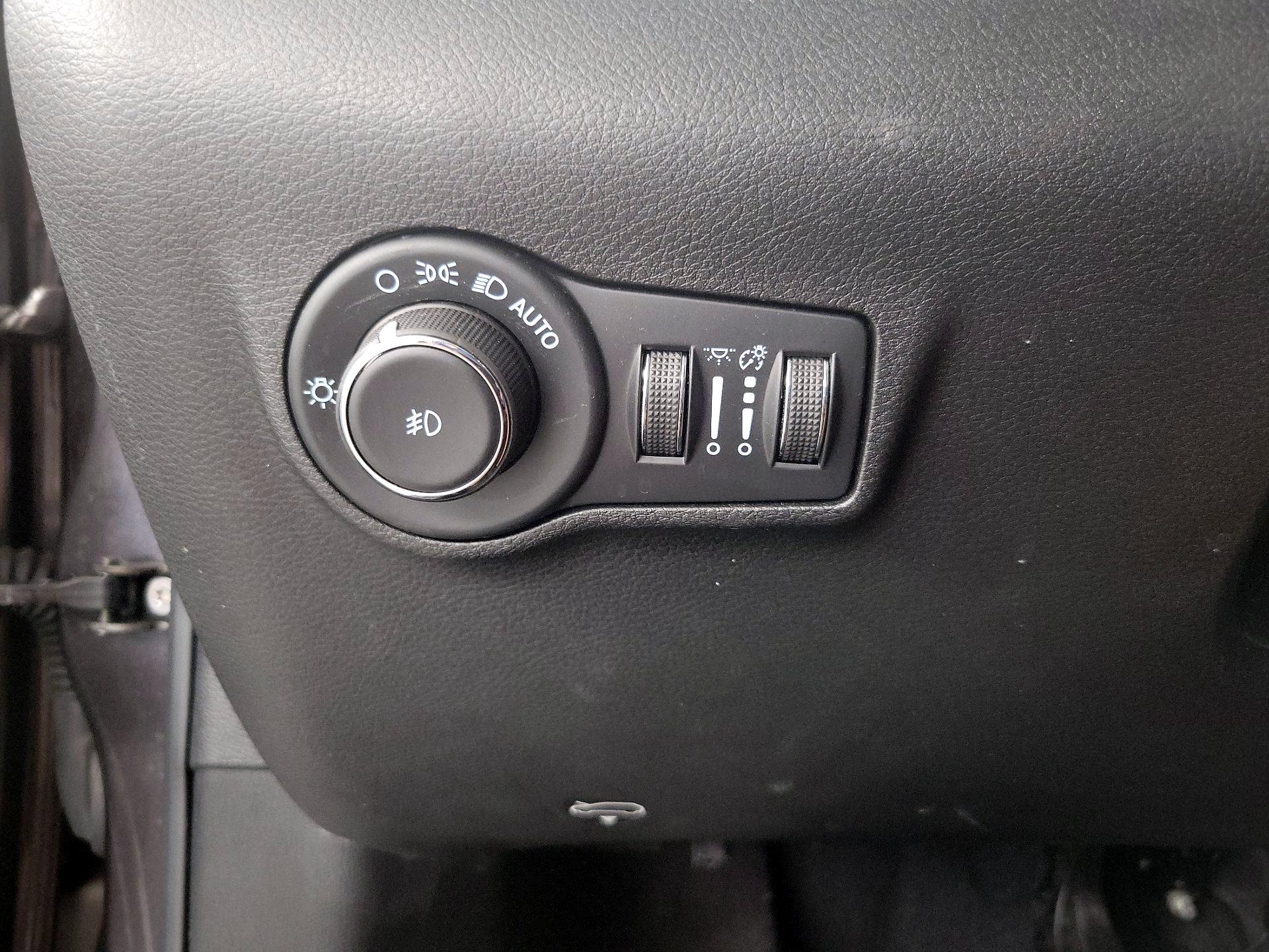 Thumbnail: 2022 Jeep Compass - 13