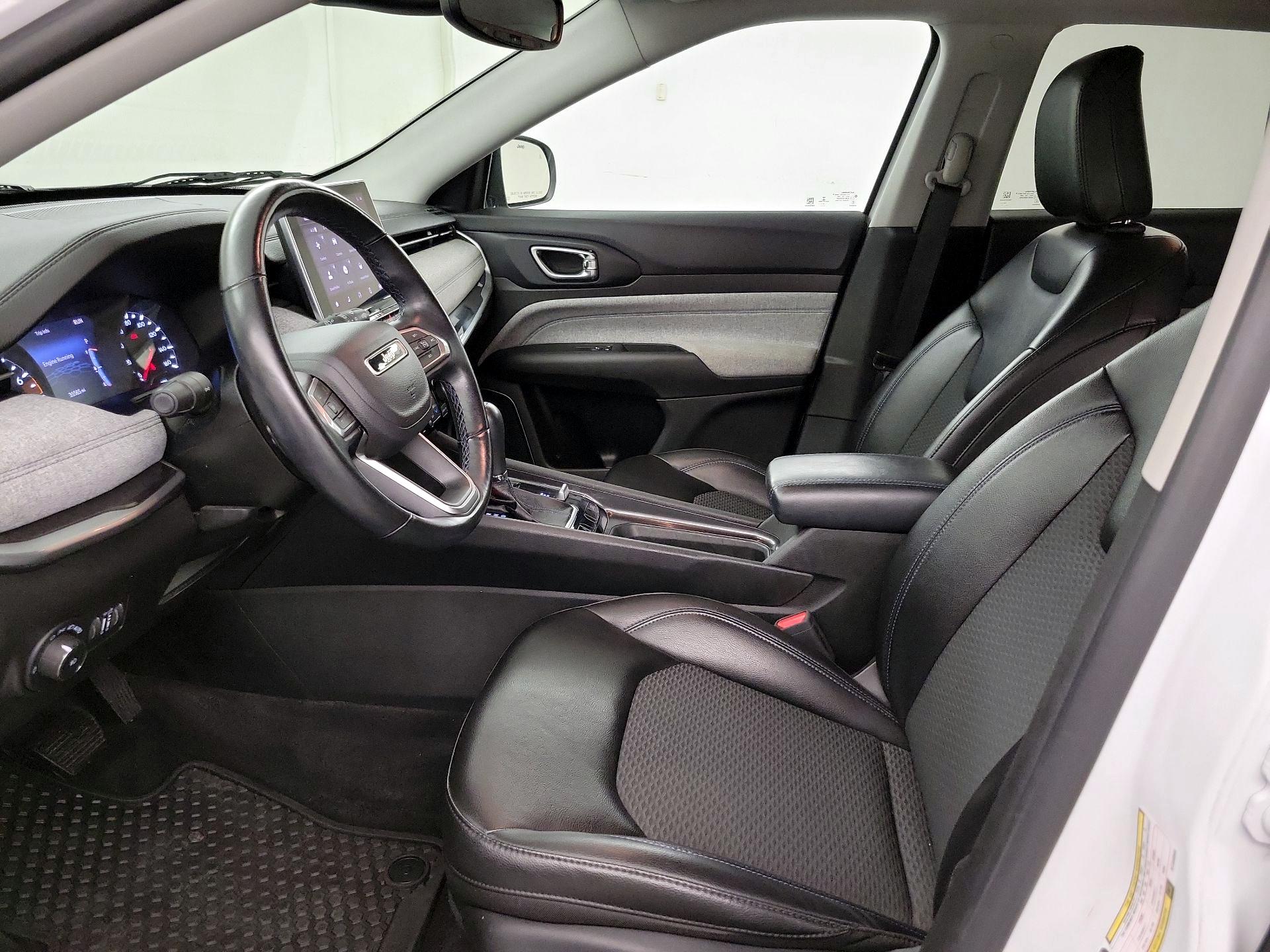 Thumbnail: 2022 Jeep Compass - 11