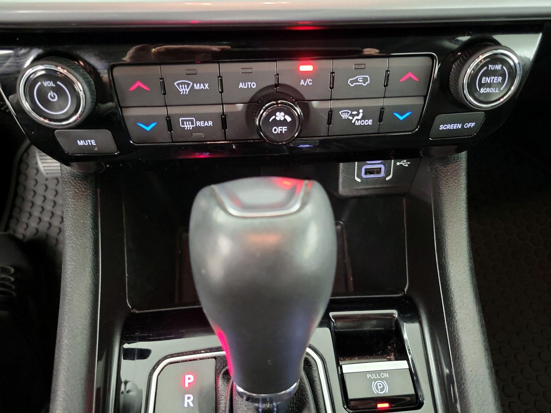 Thumbnail: 2022 Jeep Compass - 16