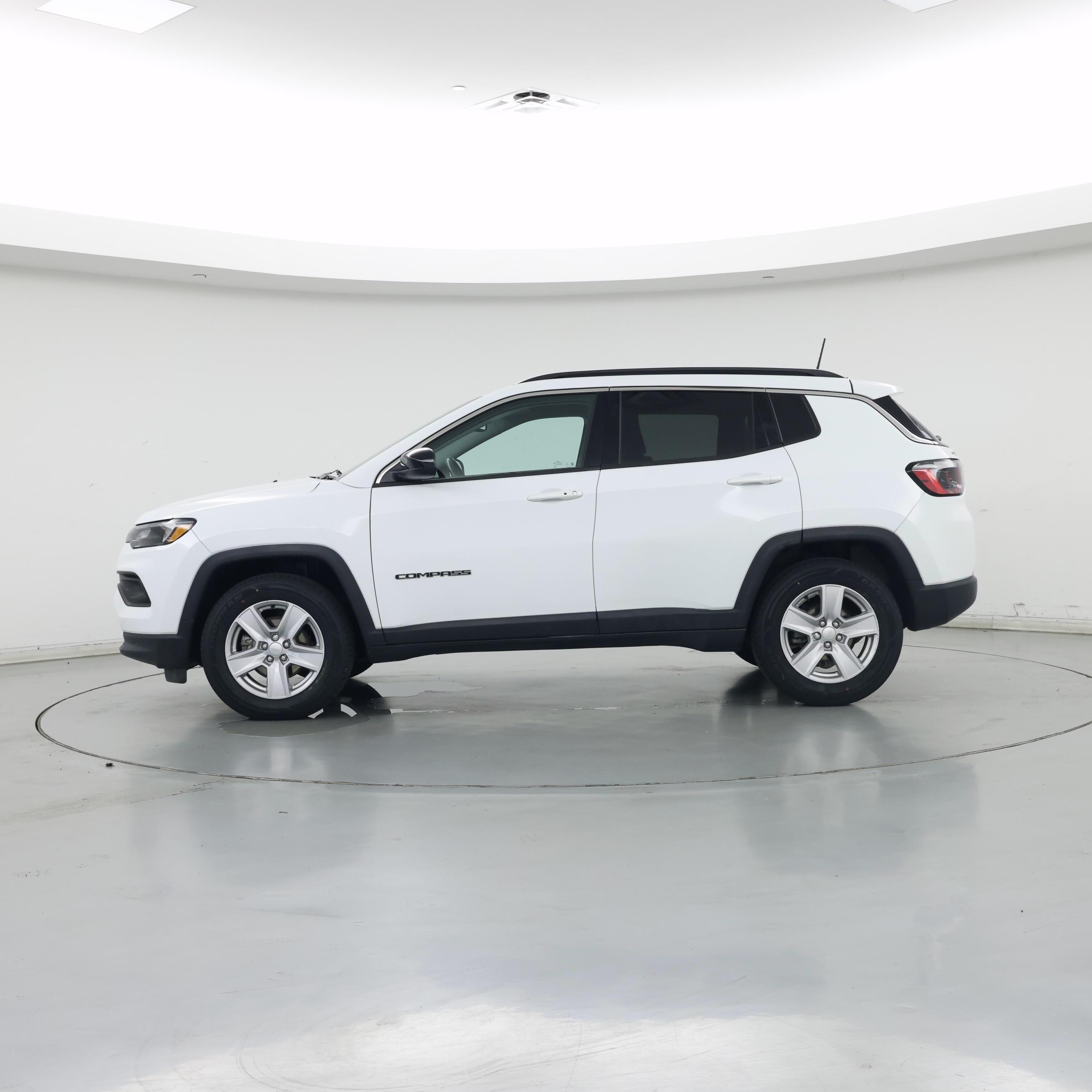 Thumbnail: 2022 Jeep Compass - 3