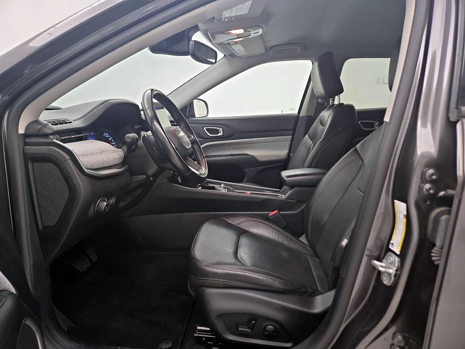 Thumbnail: 2022 Jeep Compass - 11