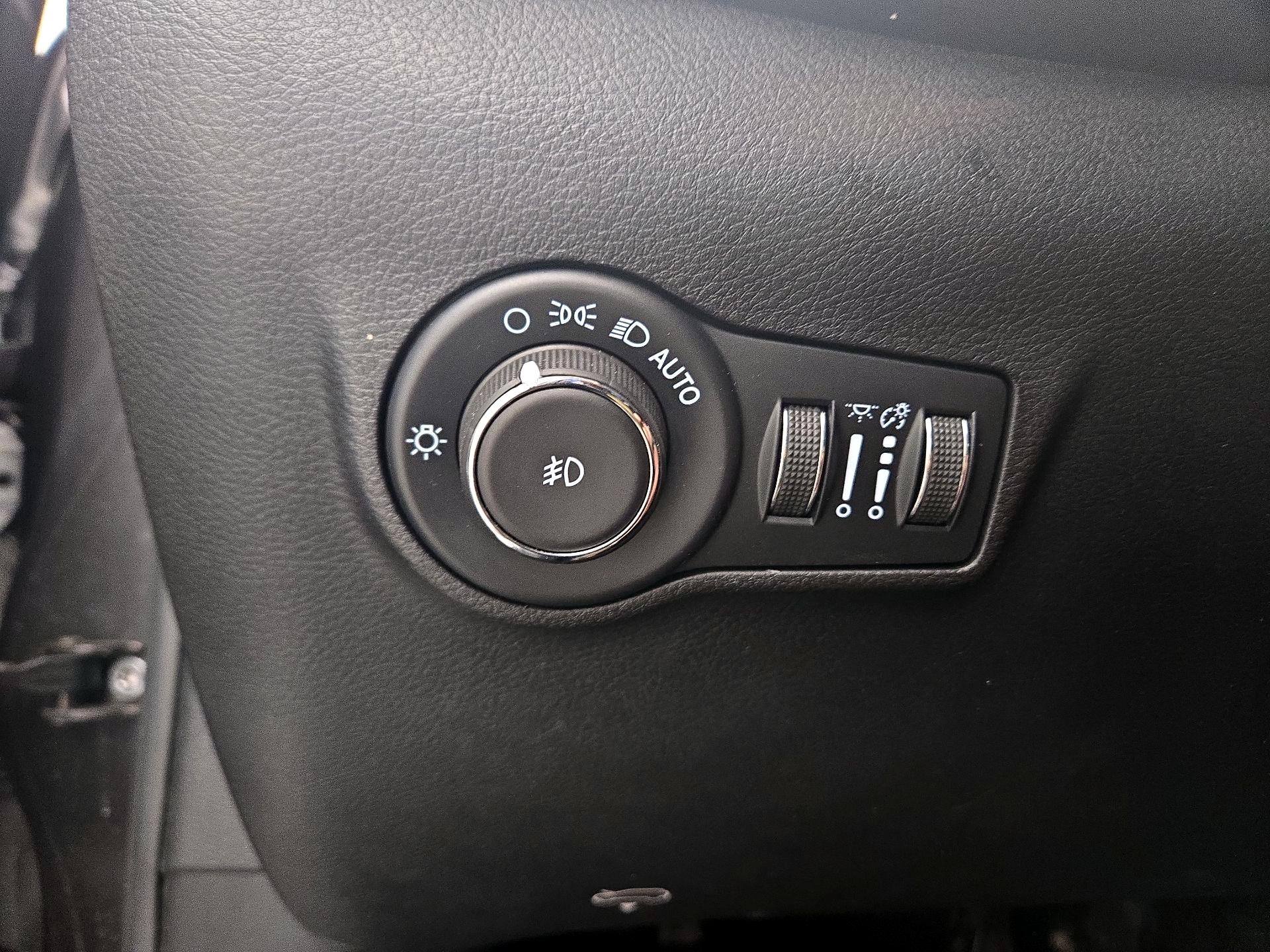 Thumbnail: 2022 Jeep Compass - 13