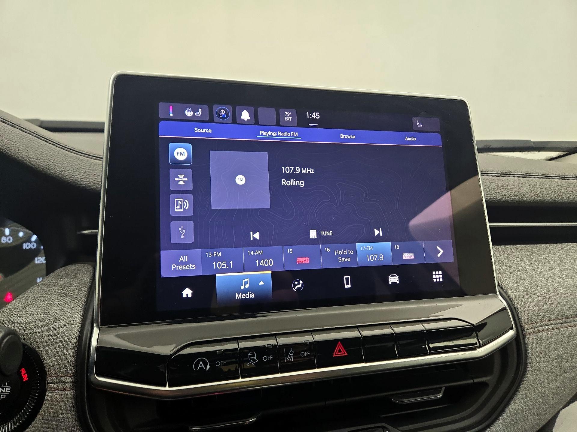 Thumbnail: 2022 Jeep Compass - 15