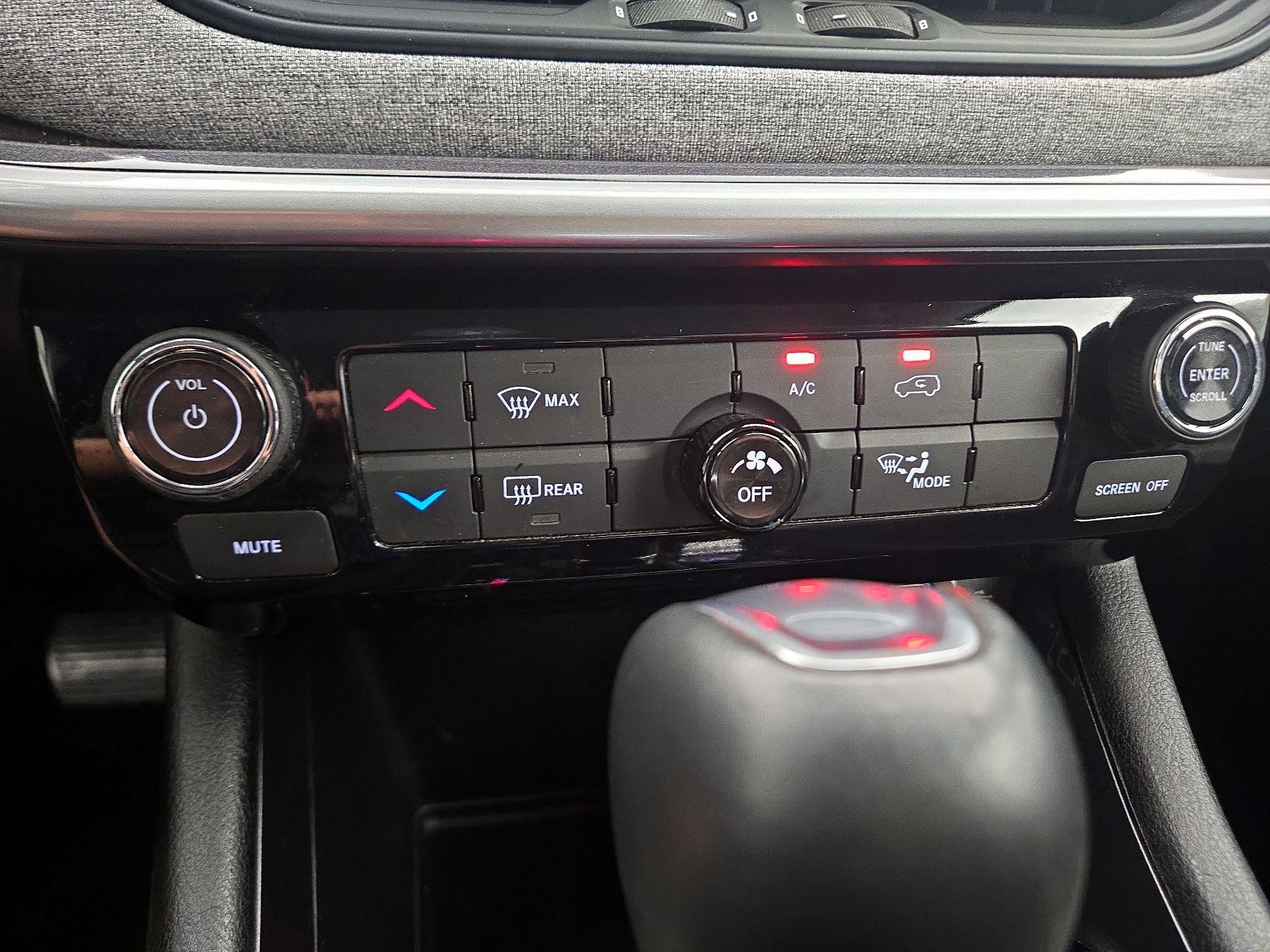 Thumbnail: 2022 Jeep Compass - 16