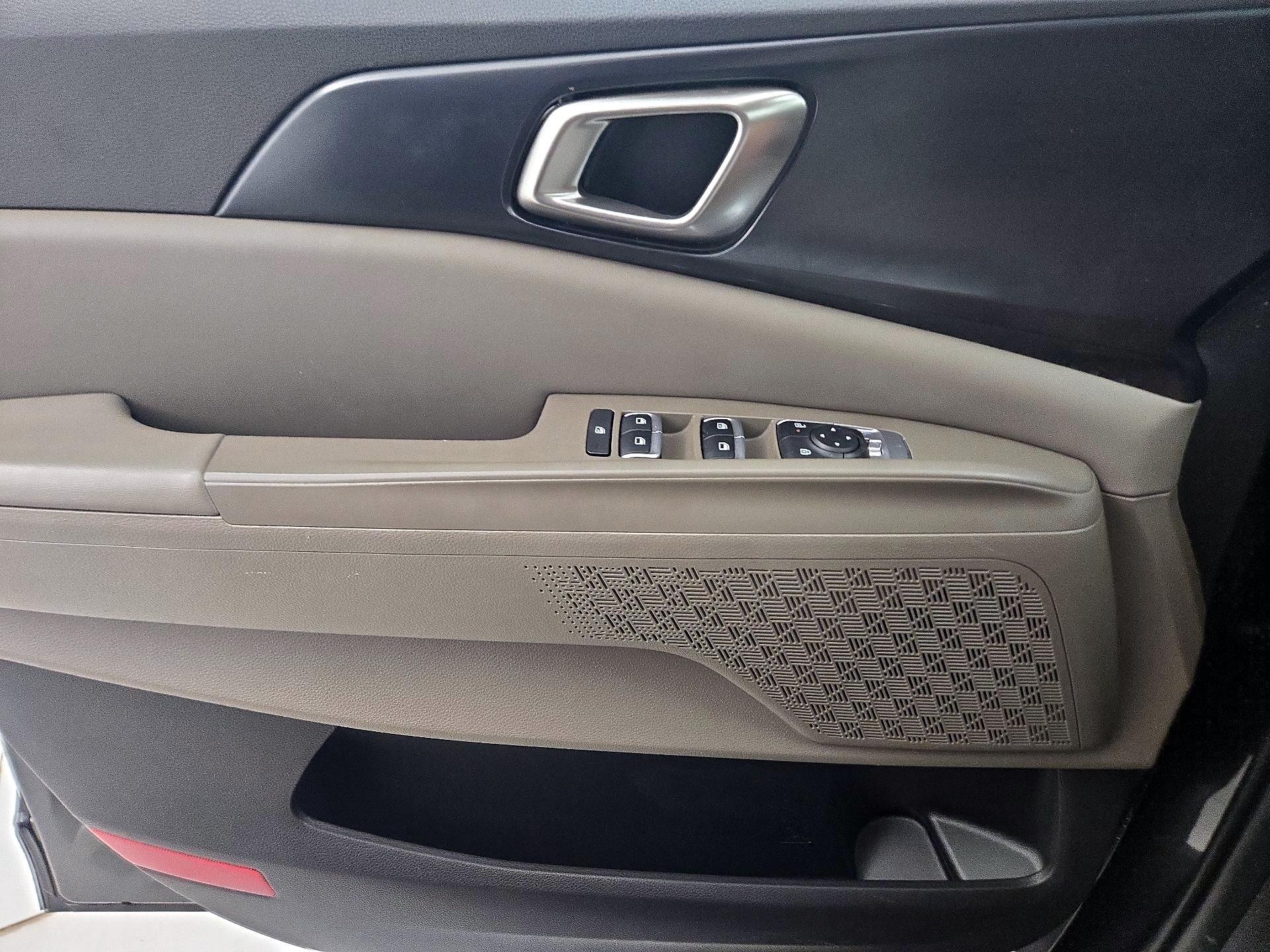 Thumbnail: 2025 Kia Carnival - 12