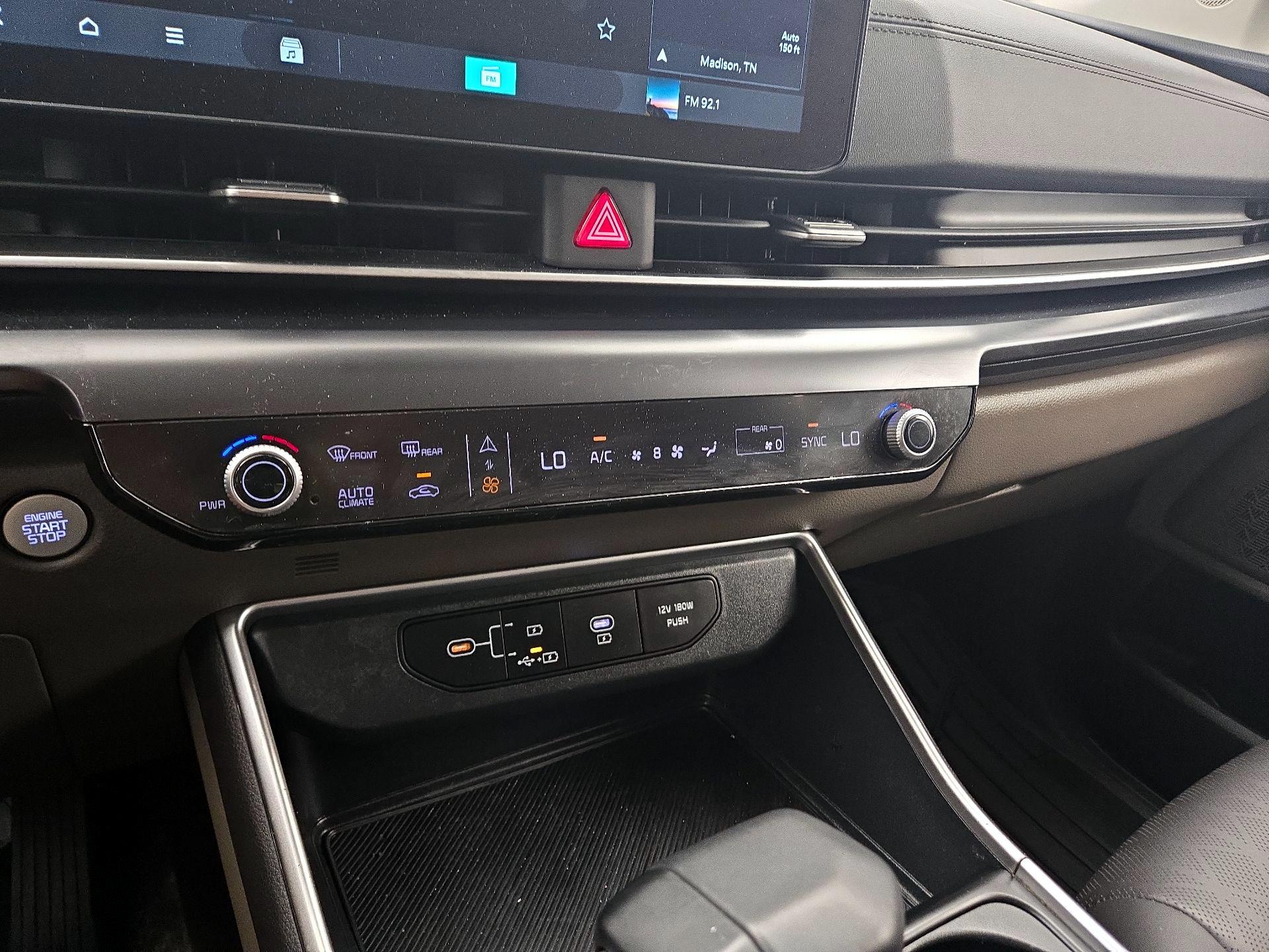 Thumbnail: 2025 Kia Carnival - 17