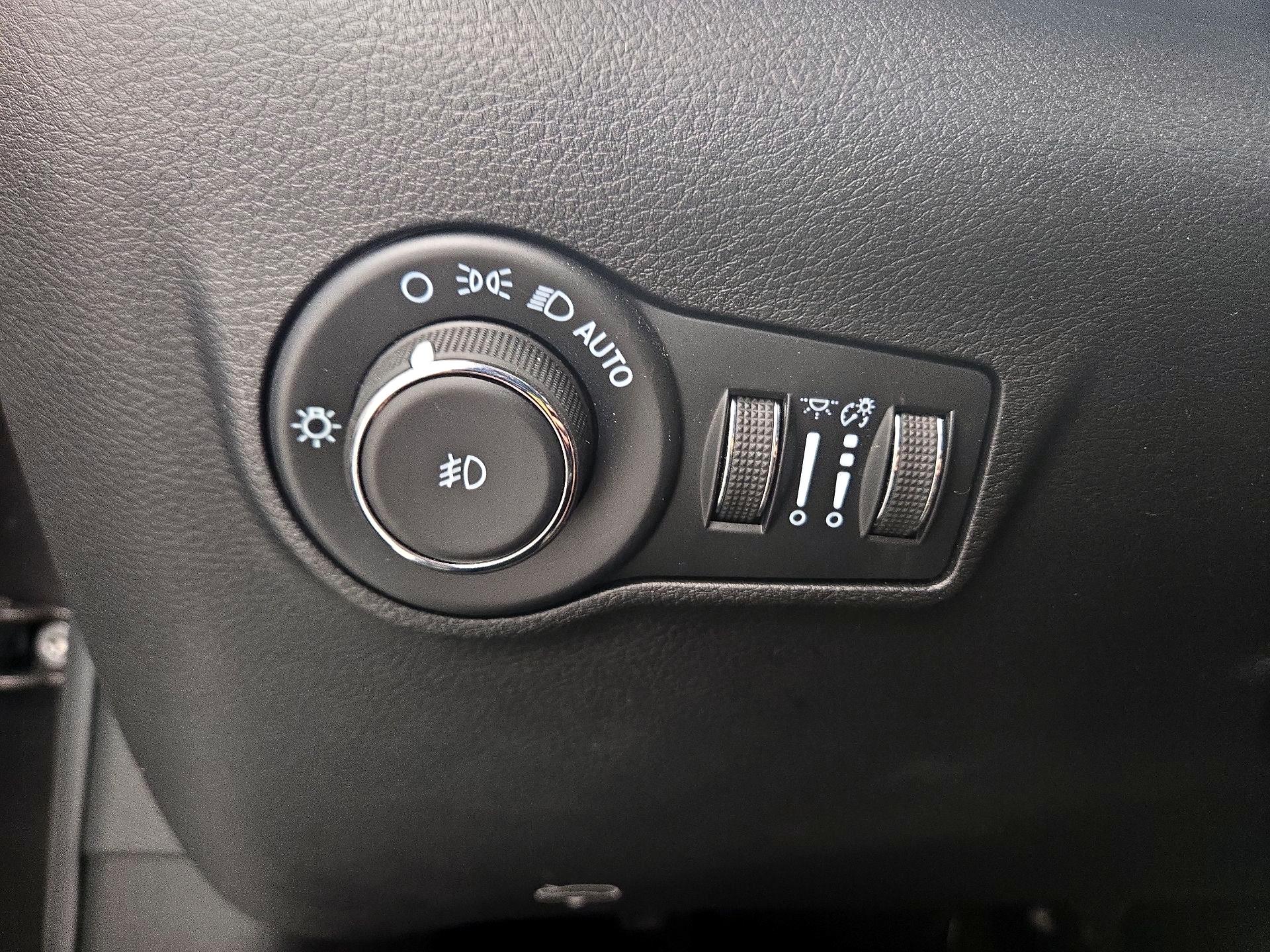 Thumbnail: 2022 Jeep Compass - 13