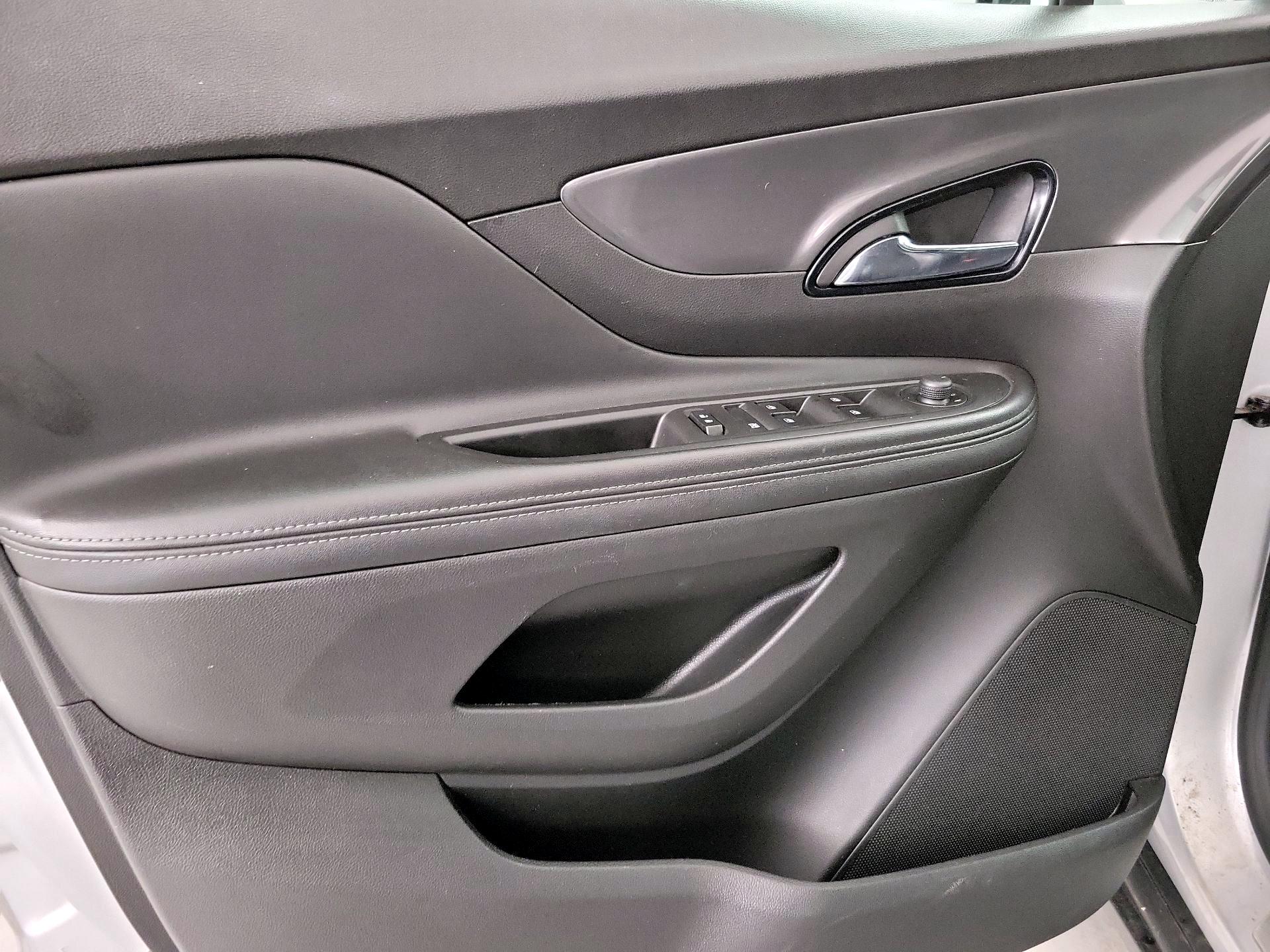 Thumbnail: 2020 Buick Encore - 12