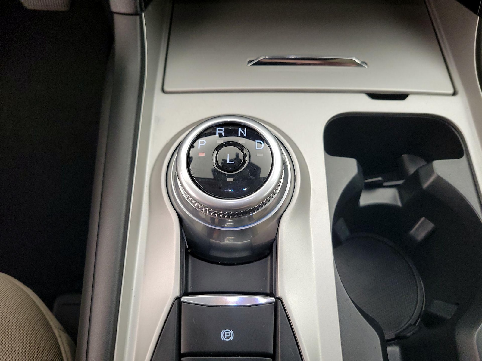 2023 Ford Explorer Base - Photo 18