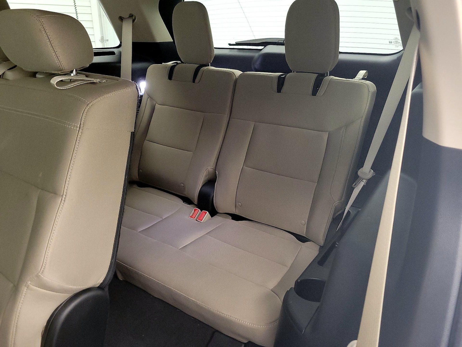 2023 Ford Explorer Base - Photo 21