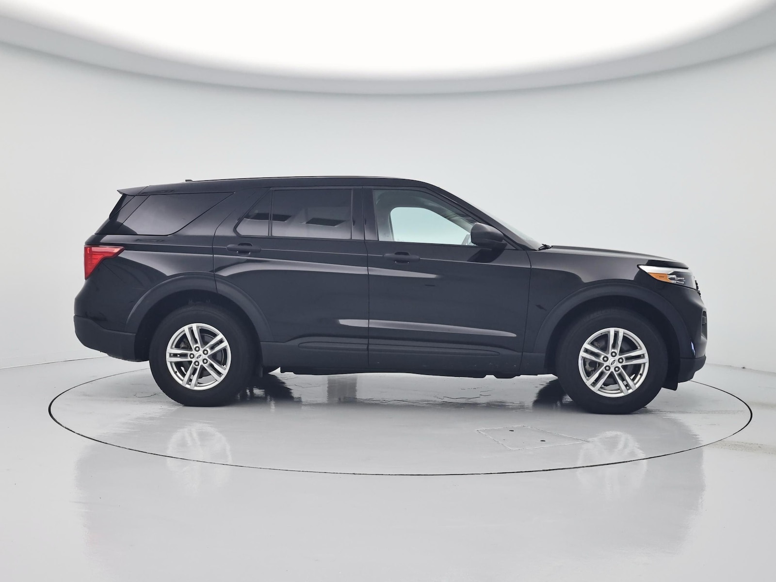 2023 Ford Explorer Base - Photo 8
