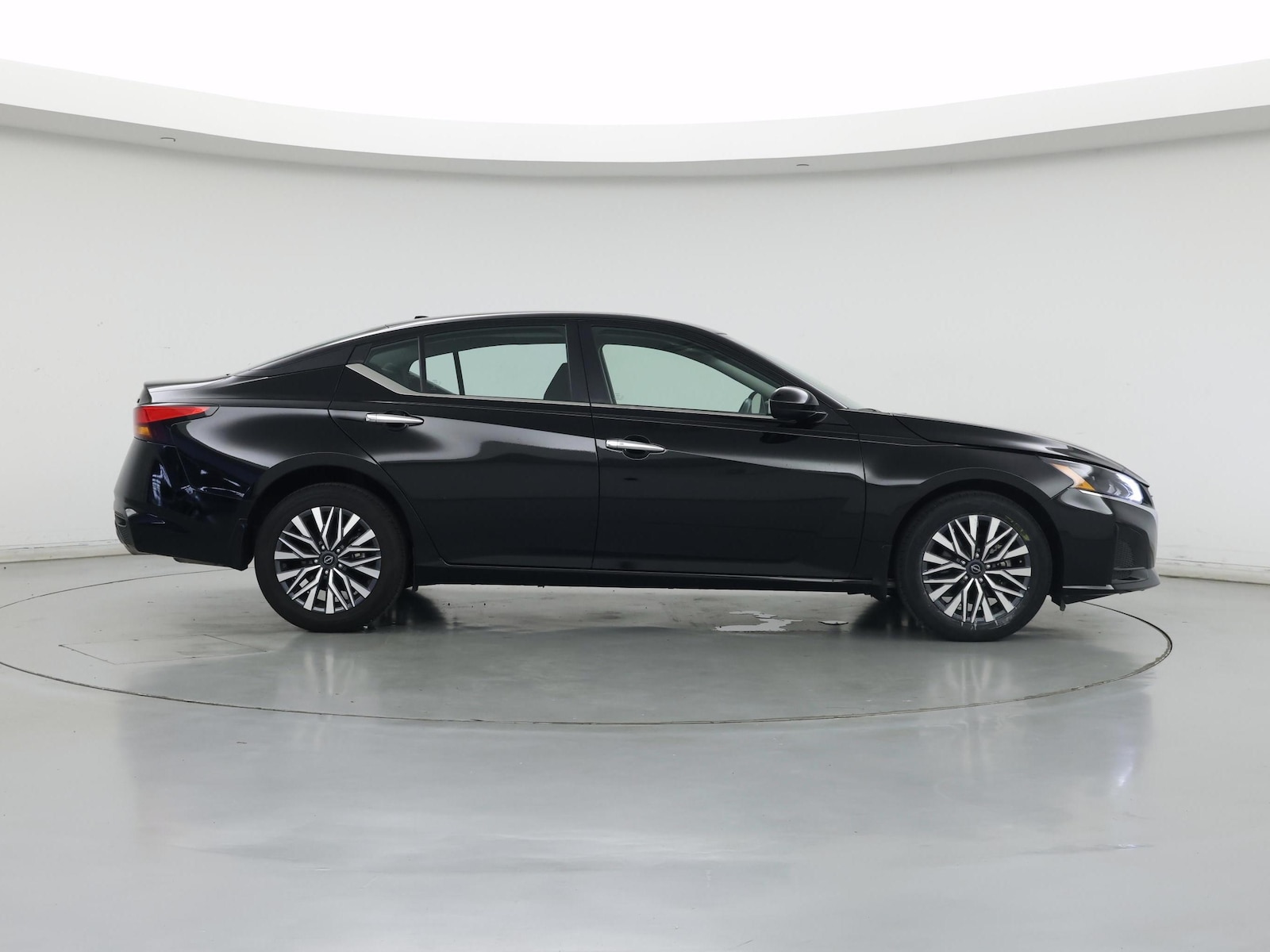 2023 Nissan Altima SV - Photo 8
