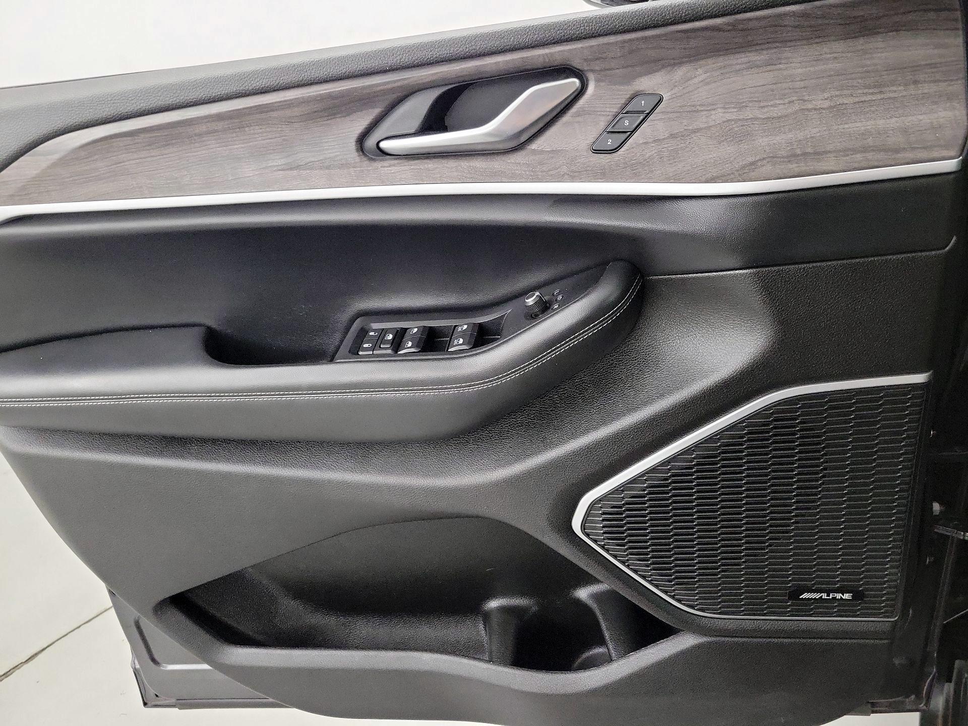 Thumbnail: 2022 Jeep Grand Cherokee L - 12