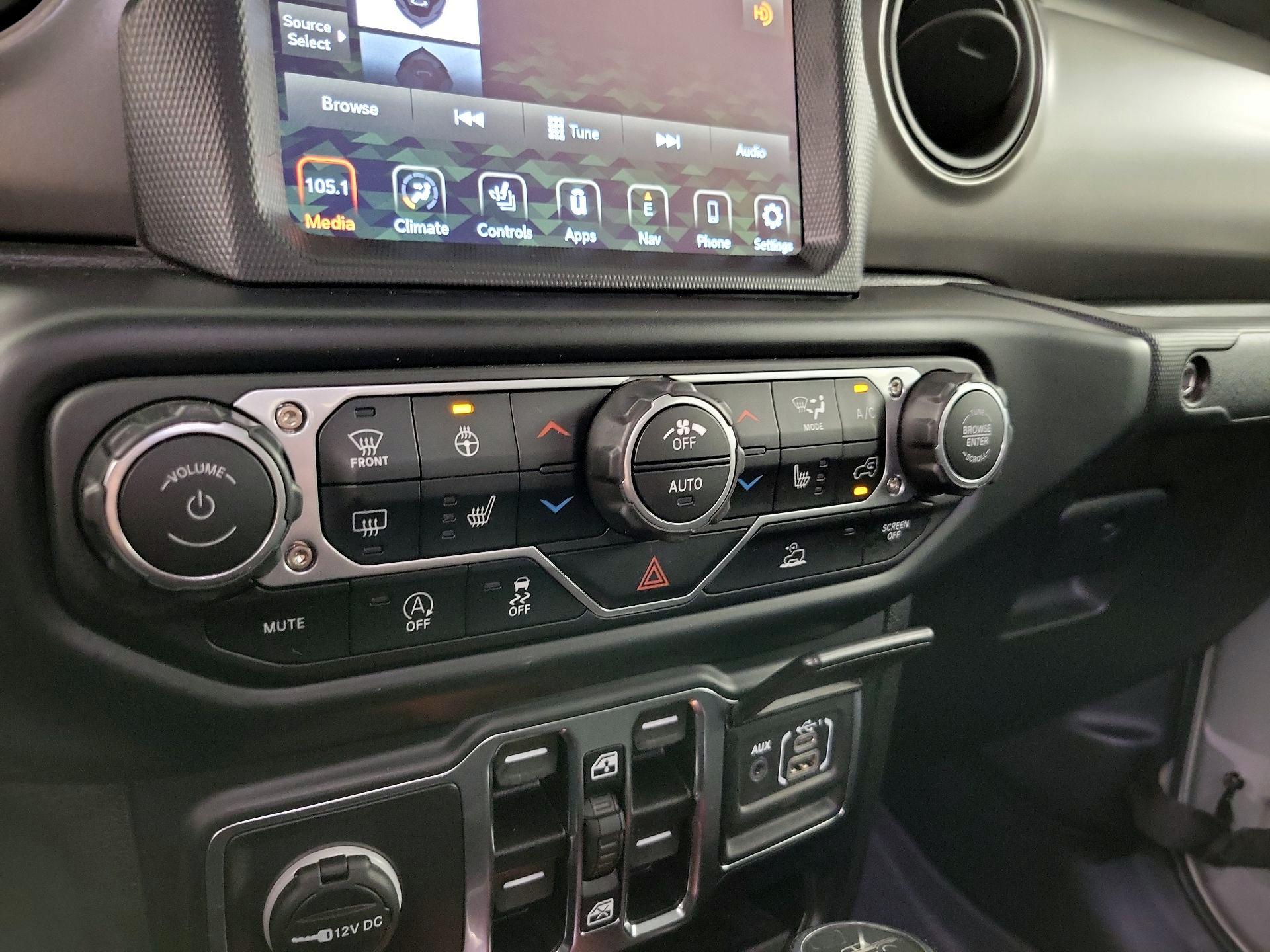 Thumbnail: 2022 Jeep Gladiator - 17