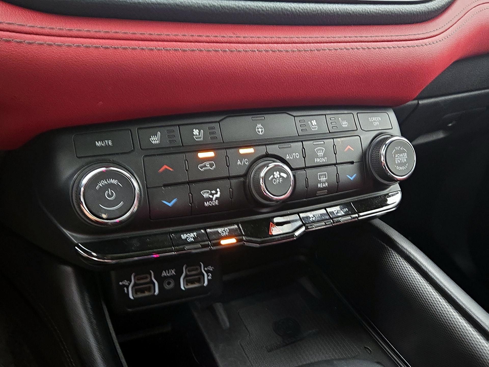 Thumbnail: 2022 Dodge Durango - 17