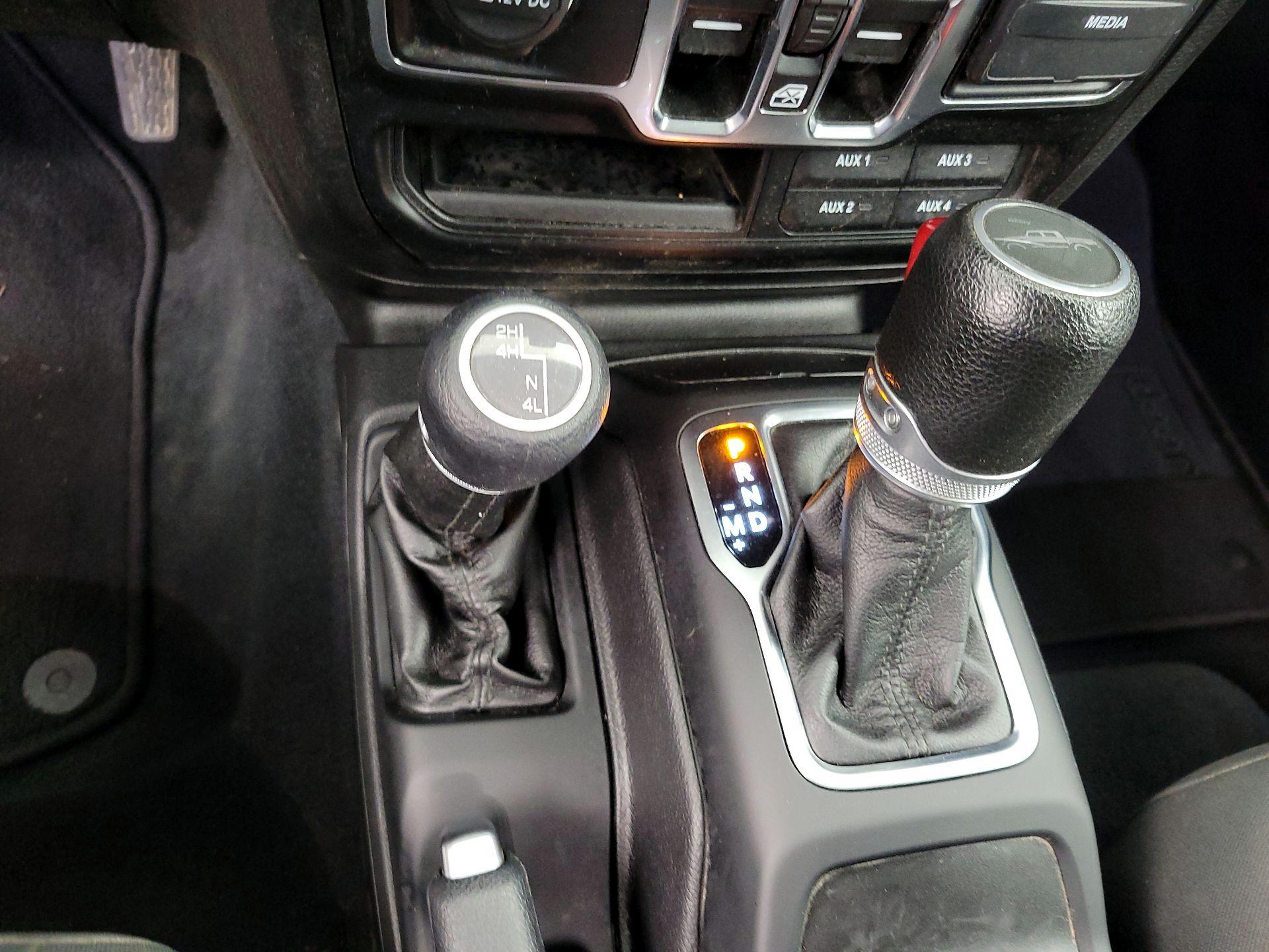 Thumbnail: 2022 Jeep Gladiator - 18