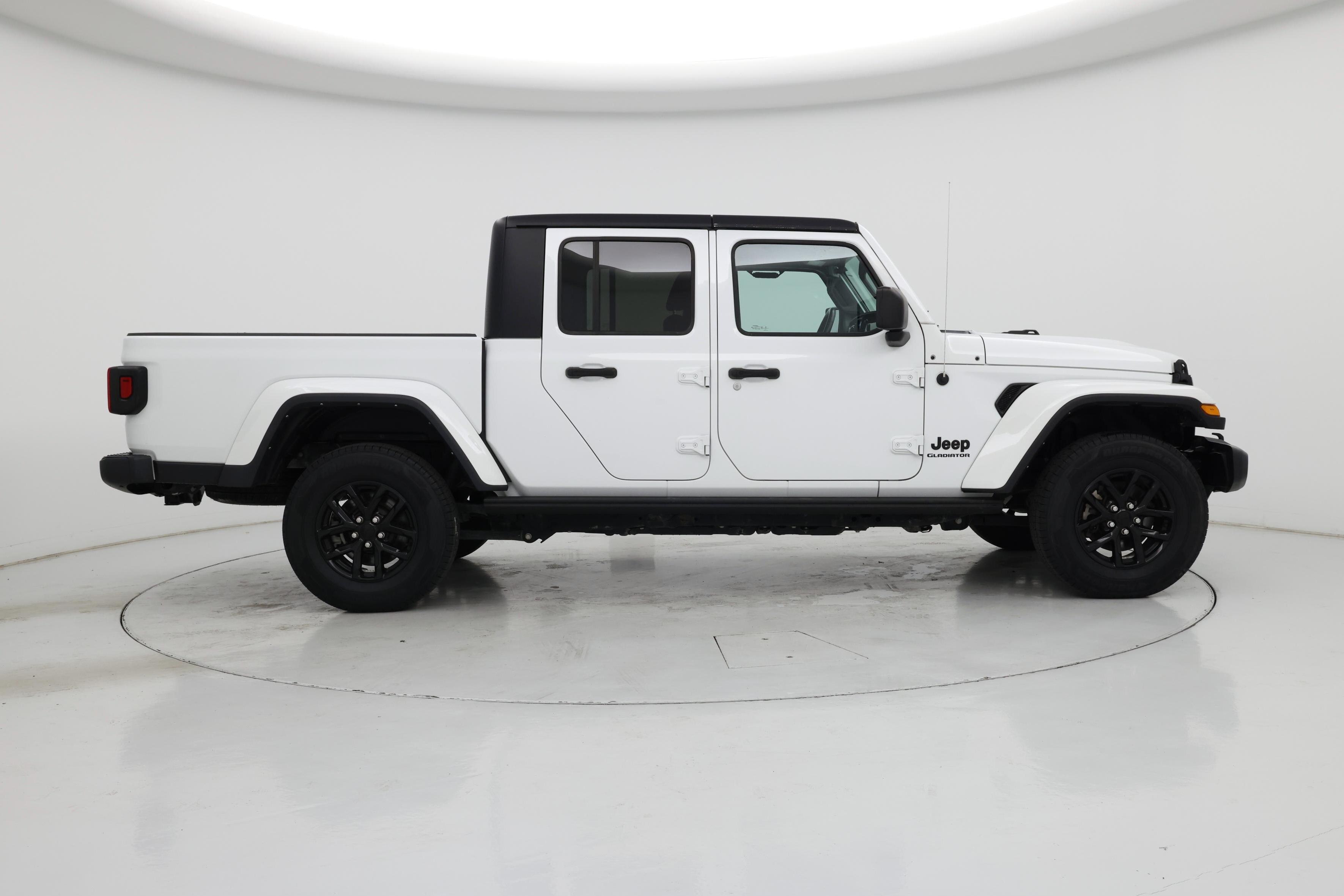 Thumbnail: 2022 Jeep Gladiator - 7