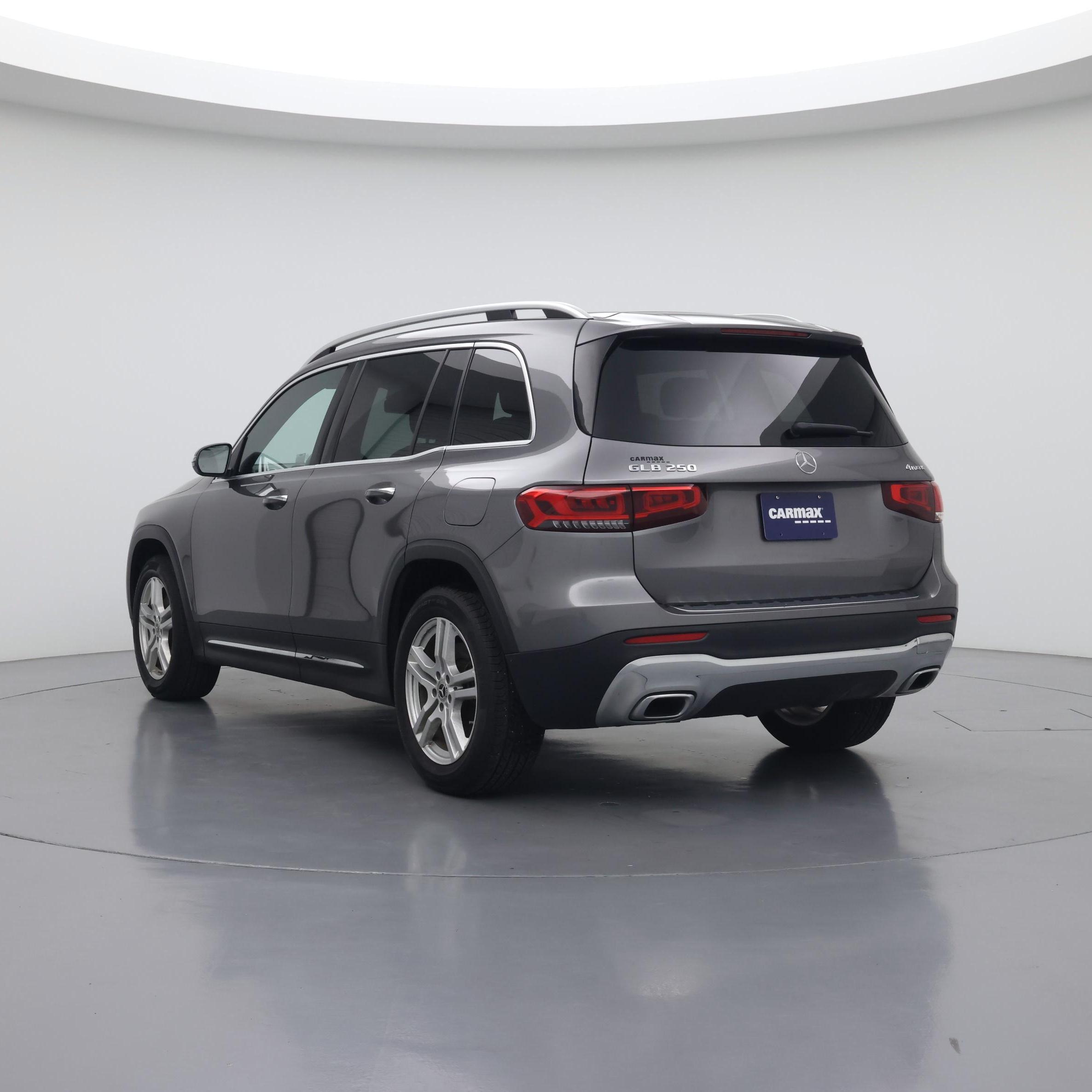 Thumbnail: 2022 Mercedes-Benz GLB - 2
