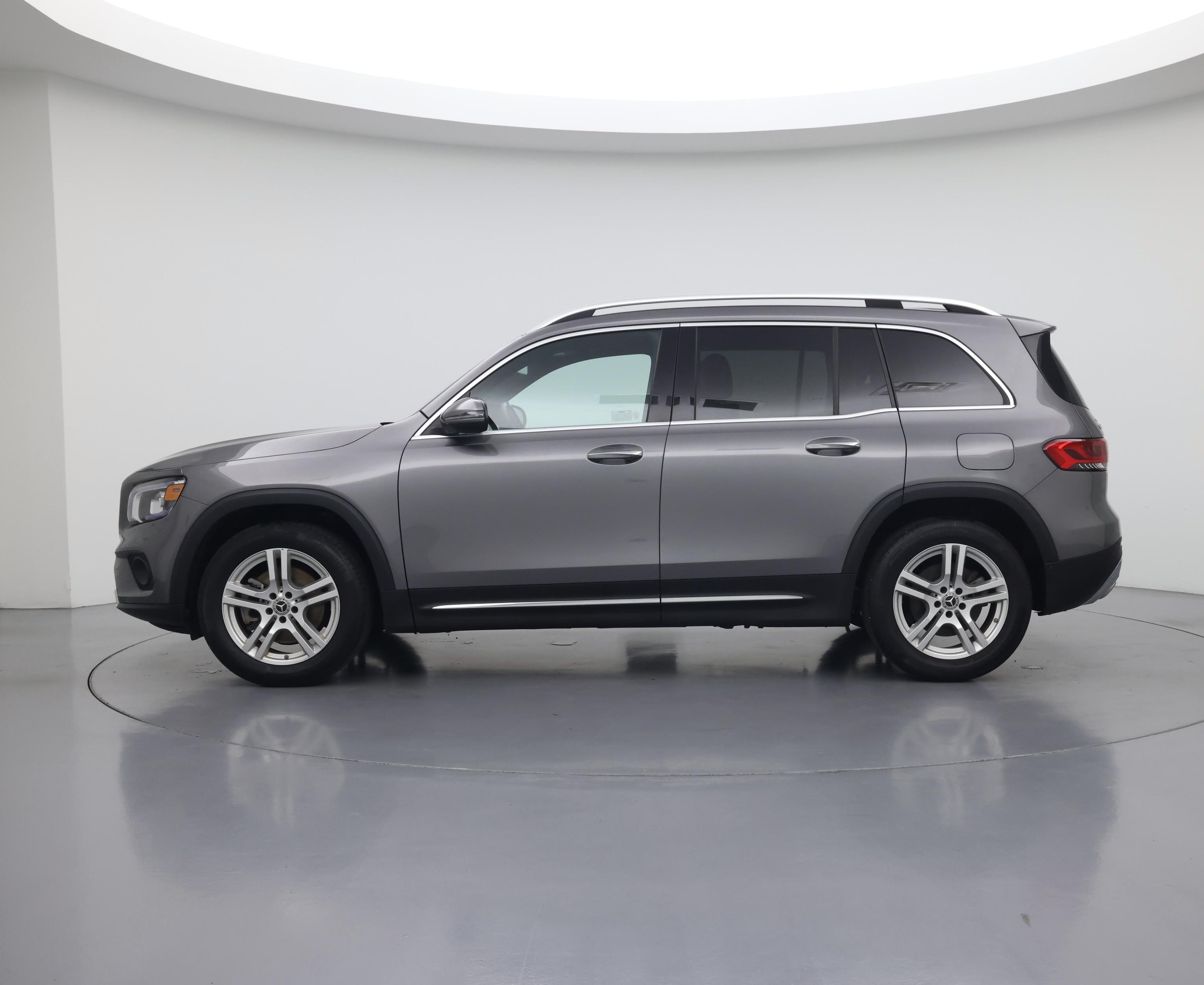 Thumbnail: 2022 Mercedes-Benz GLB - 3