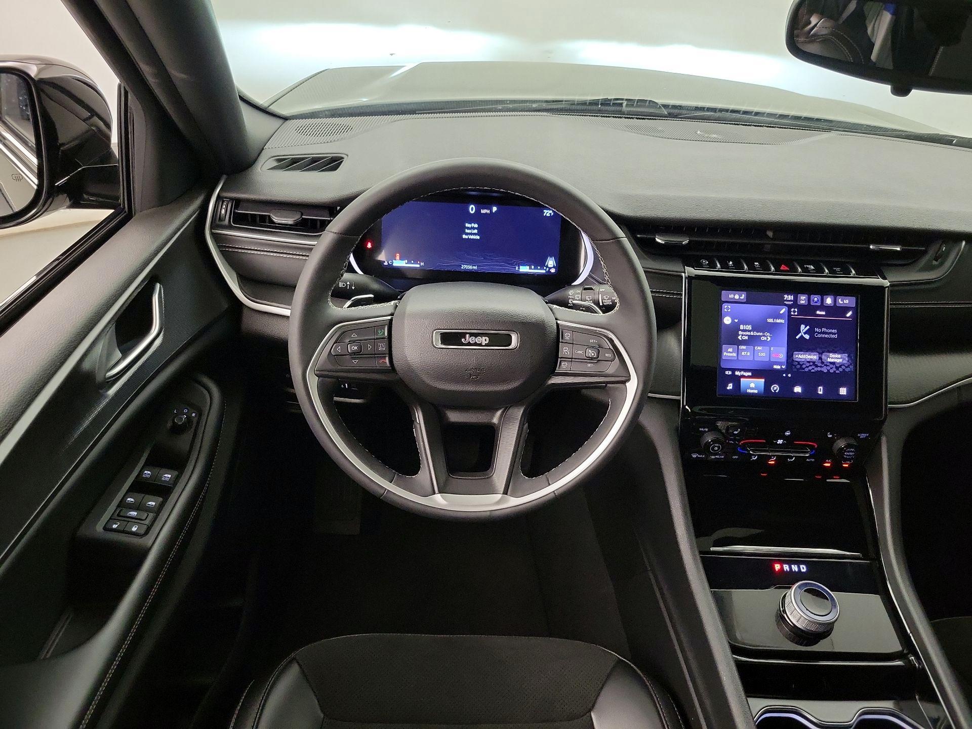 Thumbnail: 2023 Jeep Grand Cherokee - 10