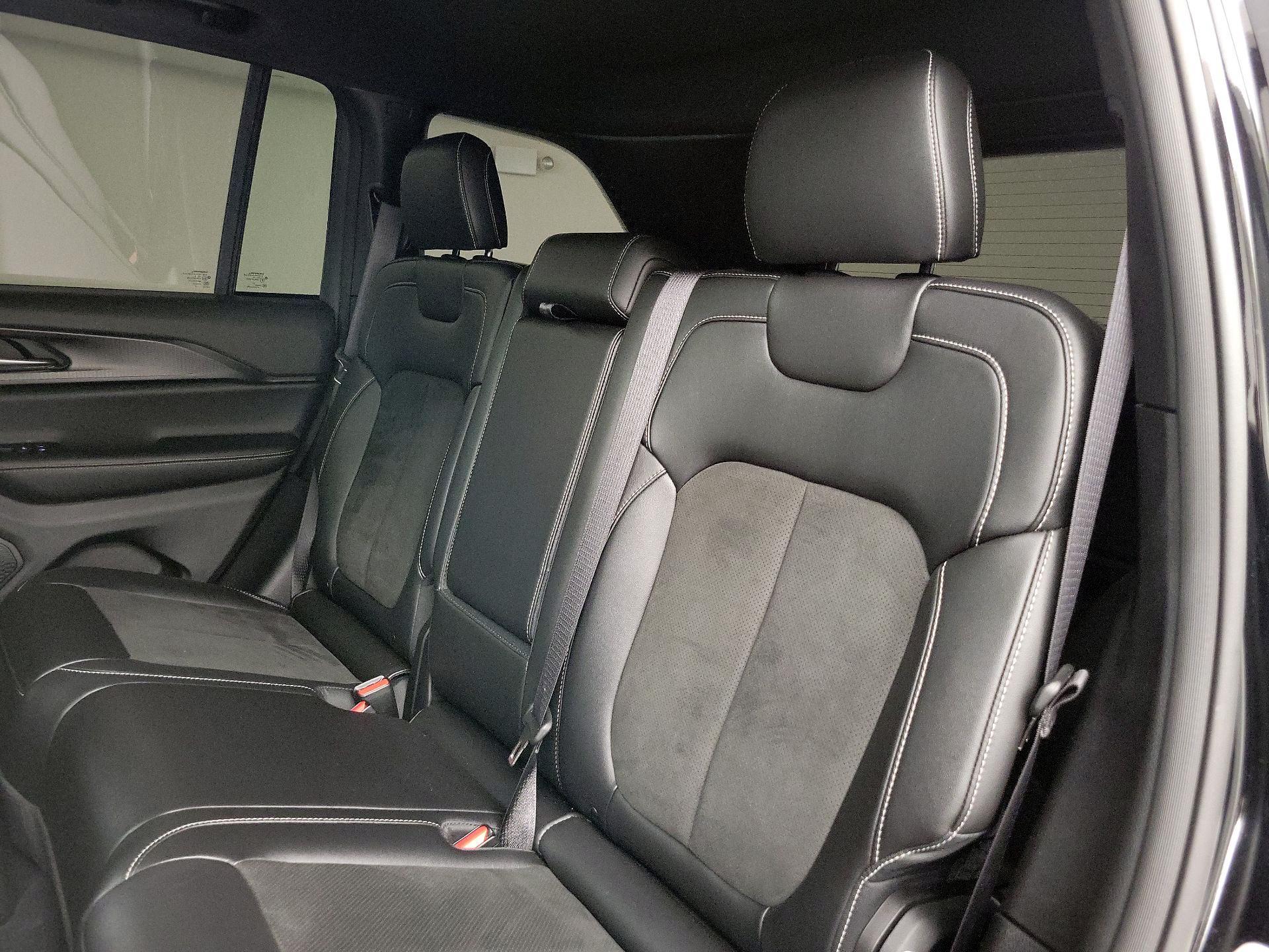 Thumbnail: 2023 Jeep Grand Cherokee - 20