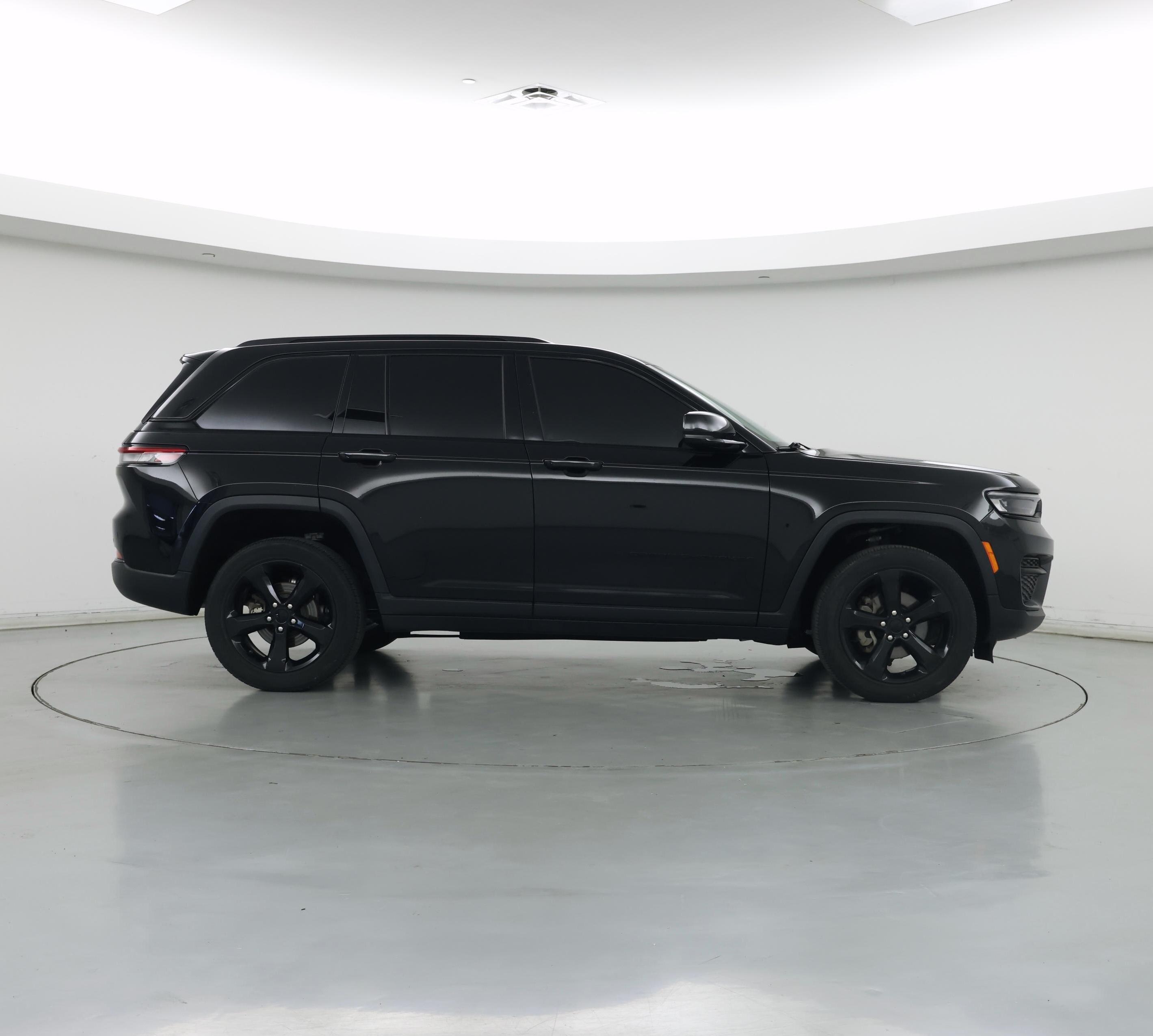 Thumbnail: 2023 Jeep Grand Cherokee - 7