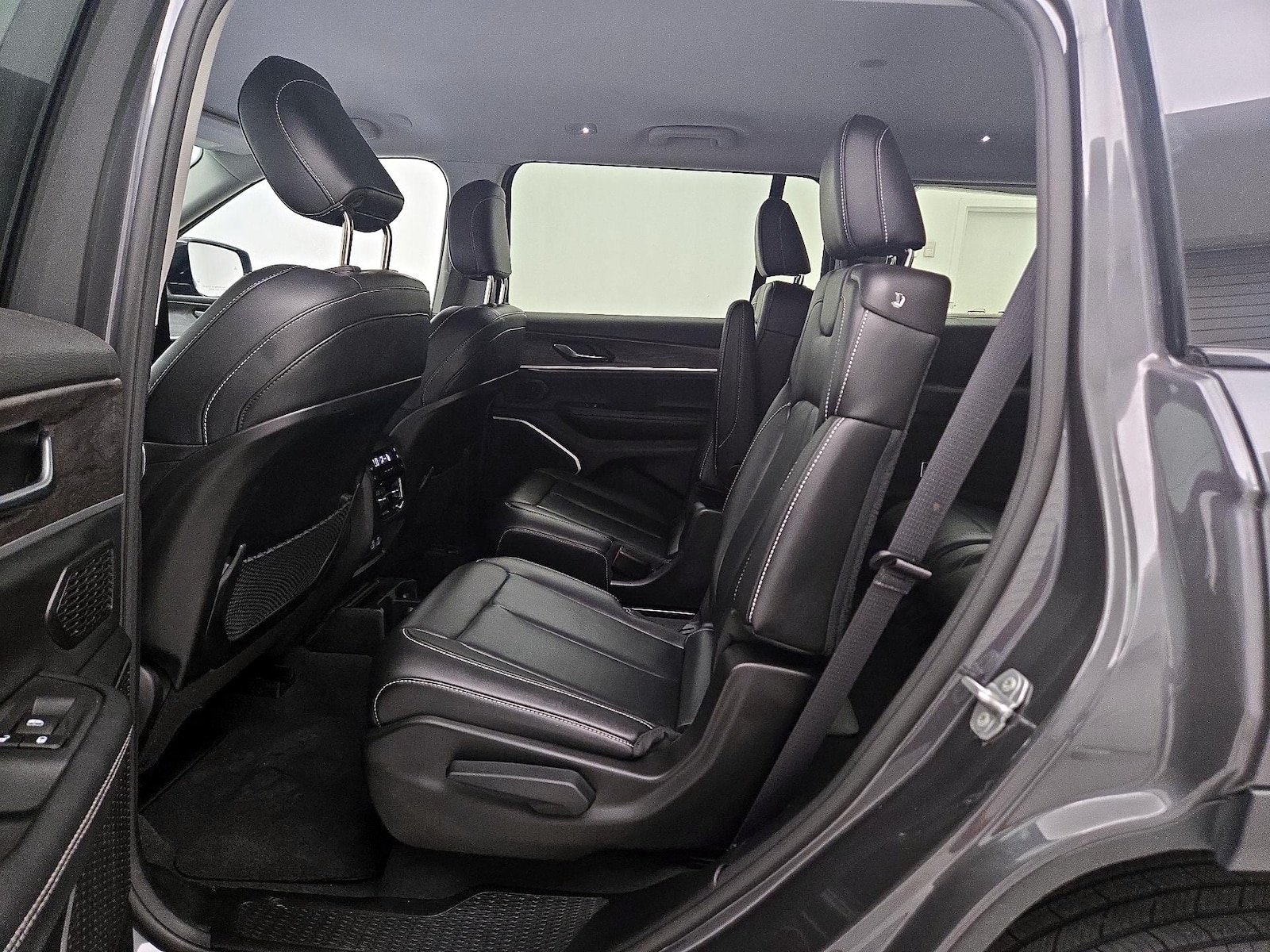 Rear Air Conditioning