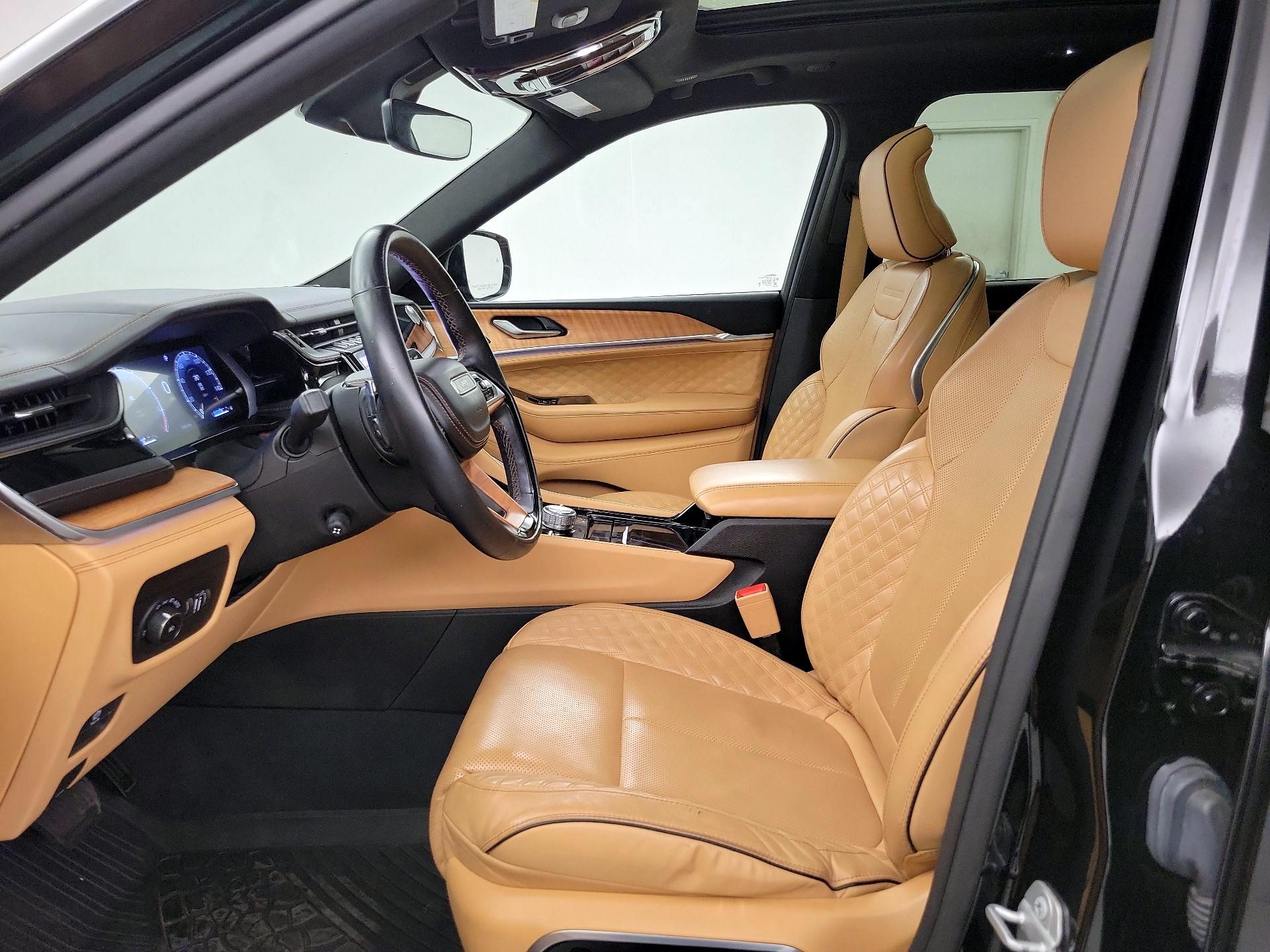 Thumbnail: 2023 Jeep Grand Cherokee - 11