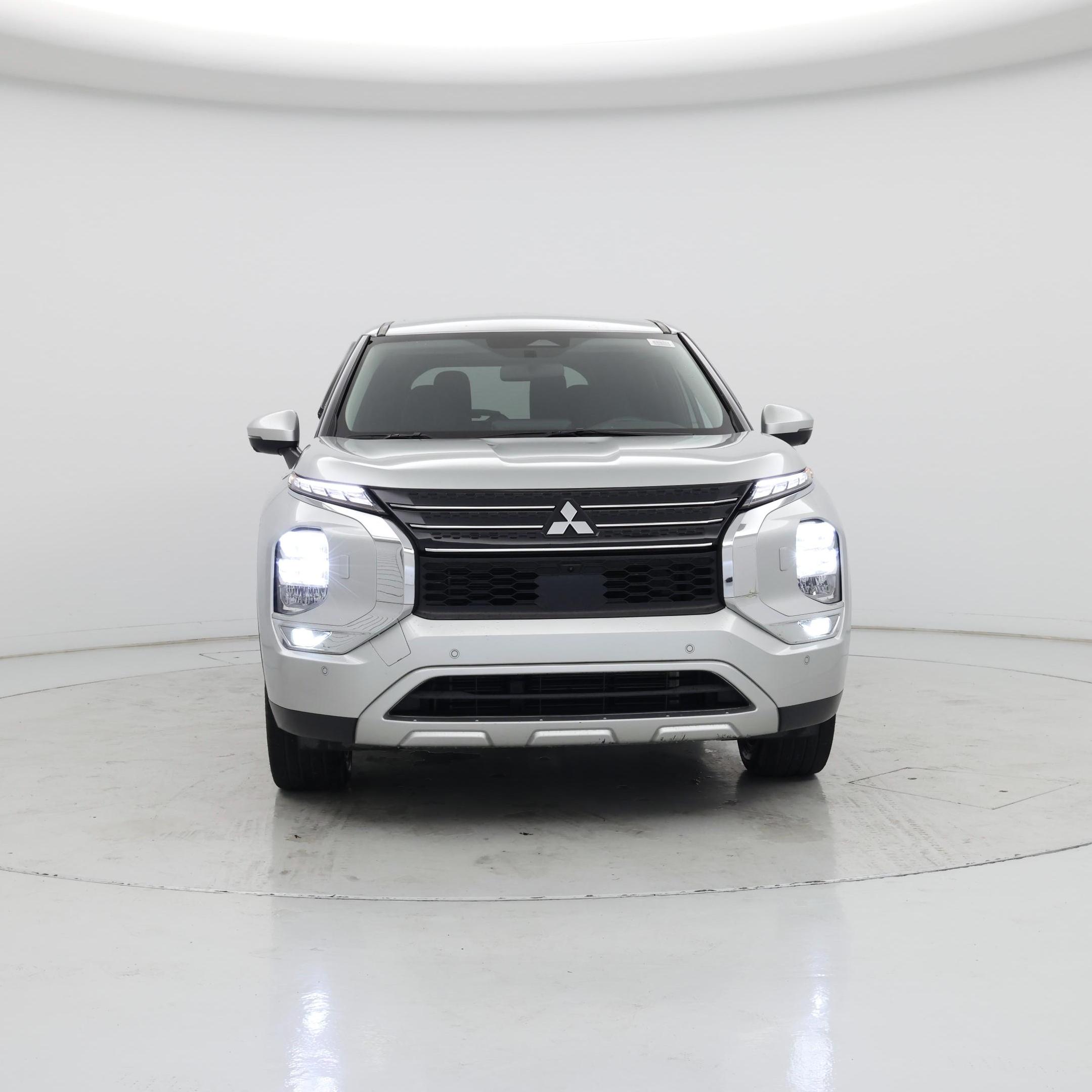 Thumbnail: 2023 Mitsubishi Outlander - 5