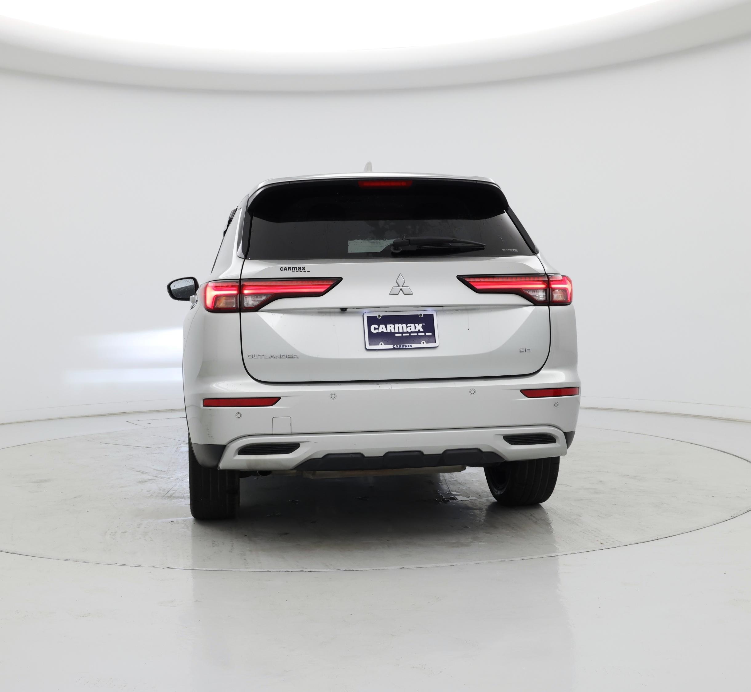 Thumbnail: 2023 Mitsubishi Outlander - 6