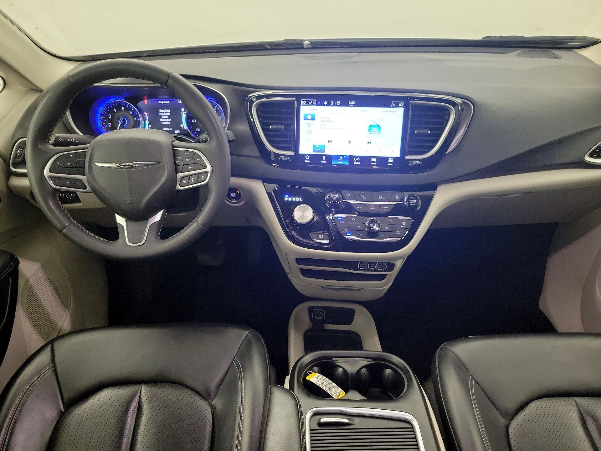 Thumbnail: 2023 Chrysler Pacifica - 9
