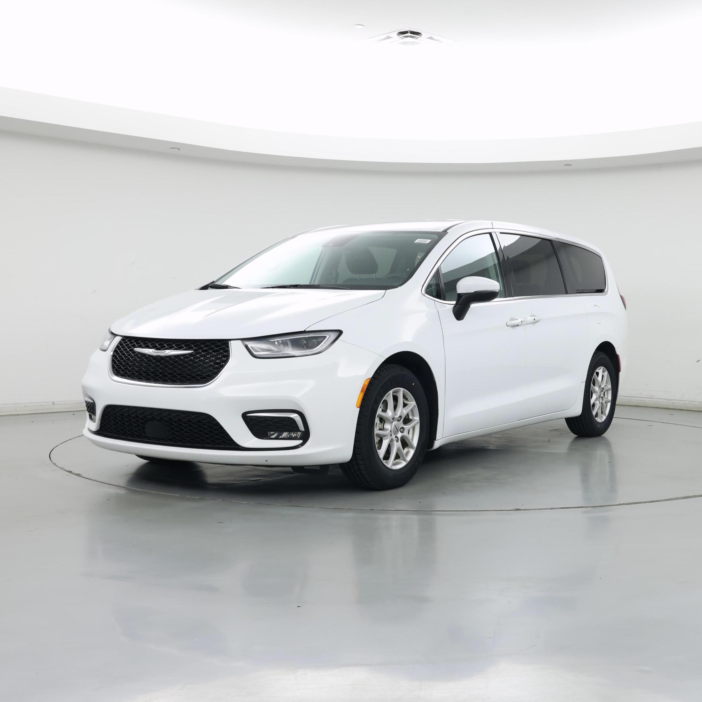 Thumbnail: 2023 Chrysler Pacifica - 4