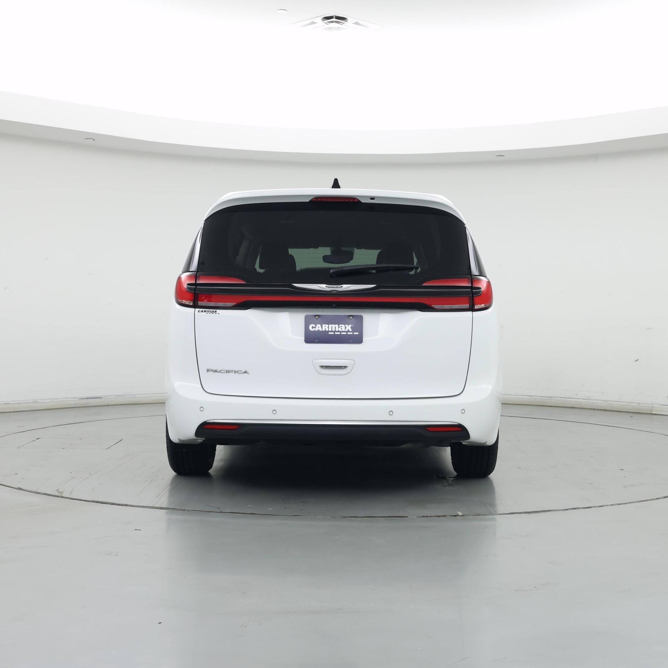 Thumbnail: 2023 Chrysler Pacifica - 6