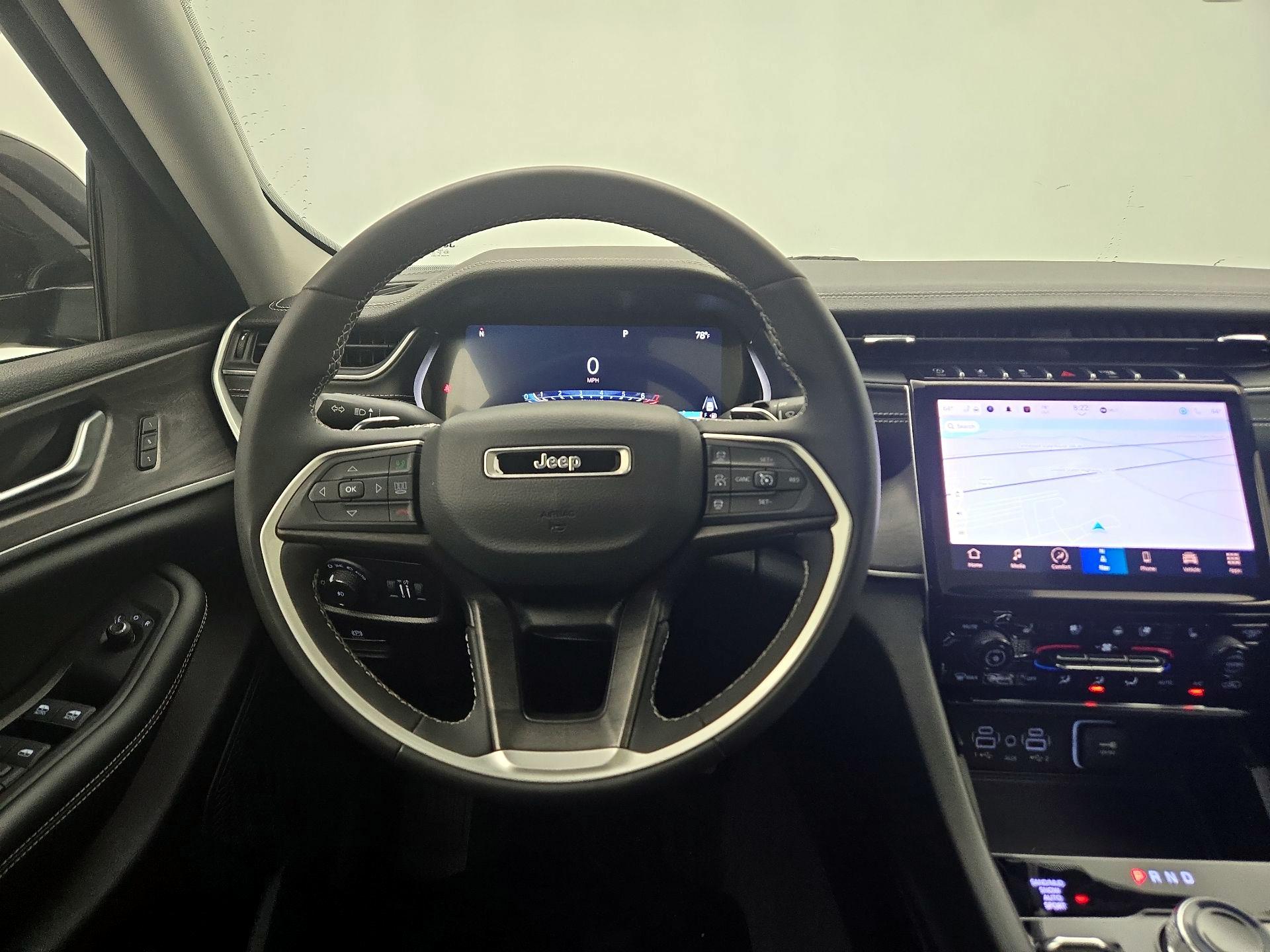 Thumbnail: 2023 Jeep Grand Cherokee - 10