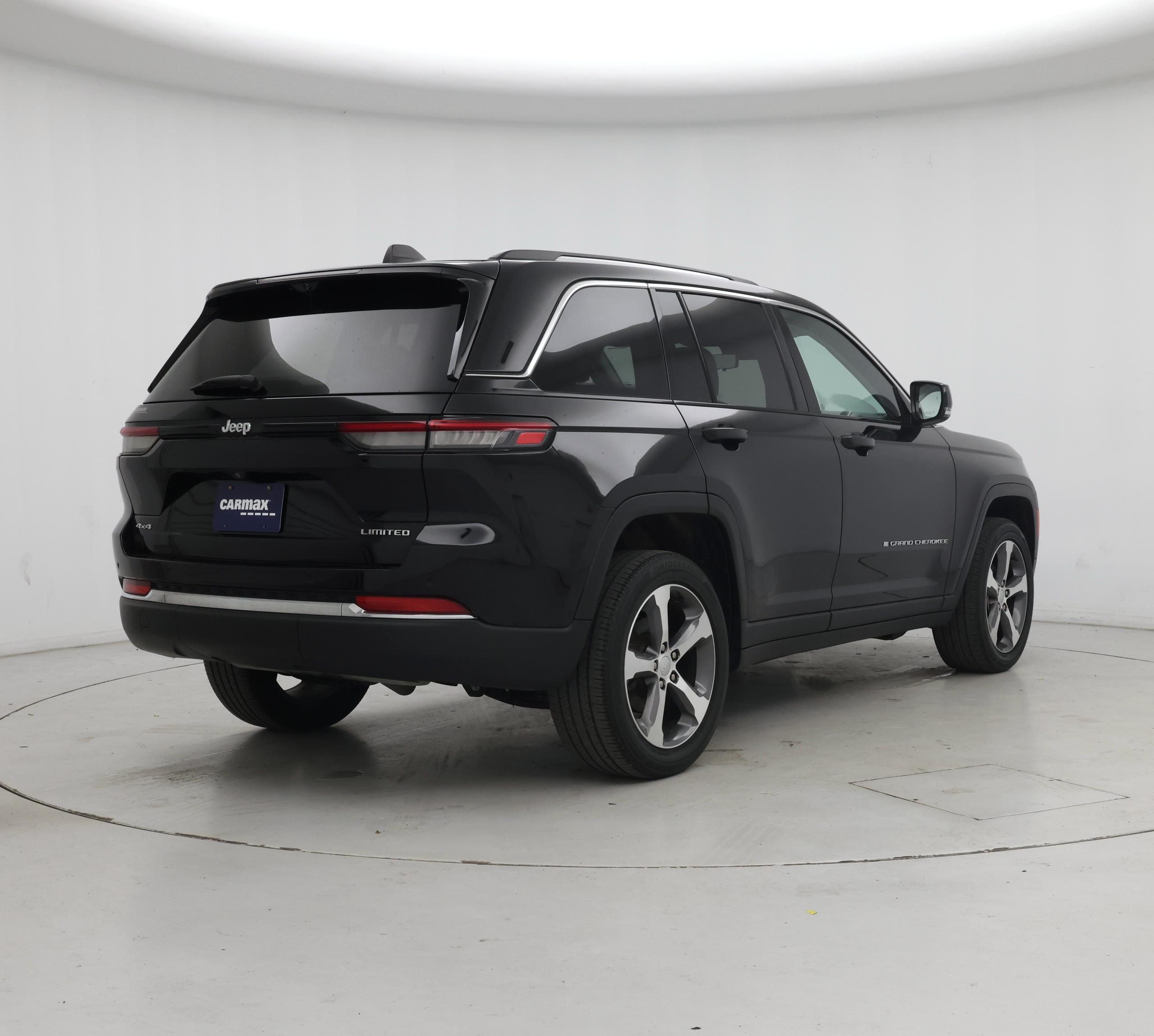 Thumbnail: 2023 Jeep Grand Cherokee - 8