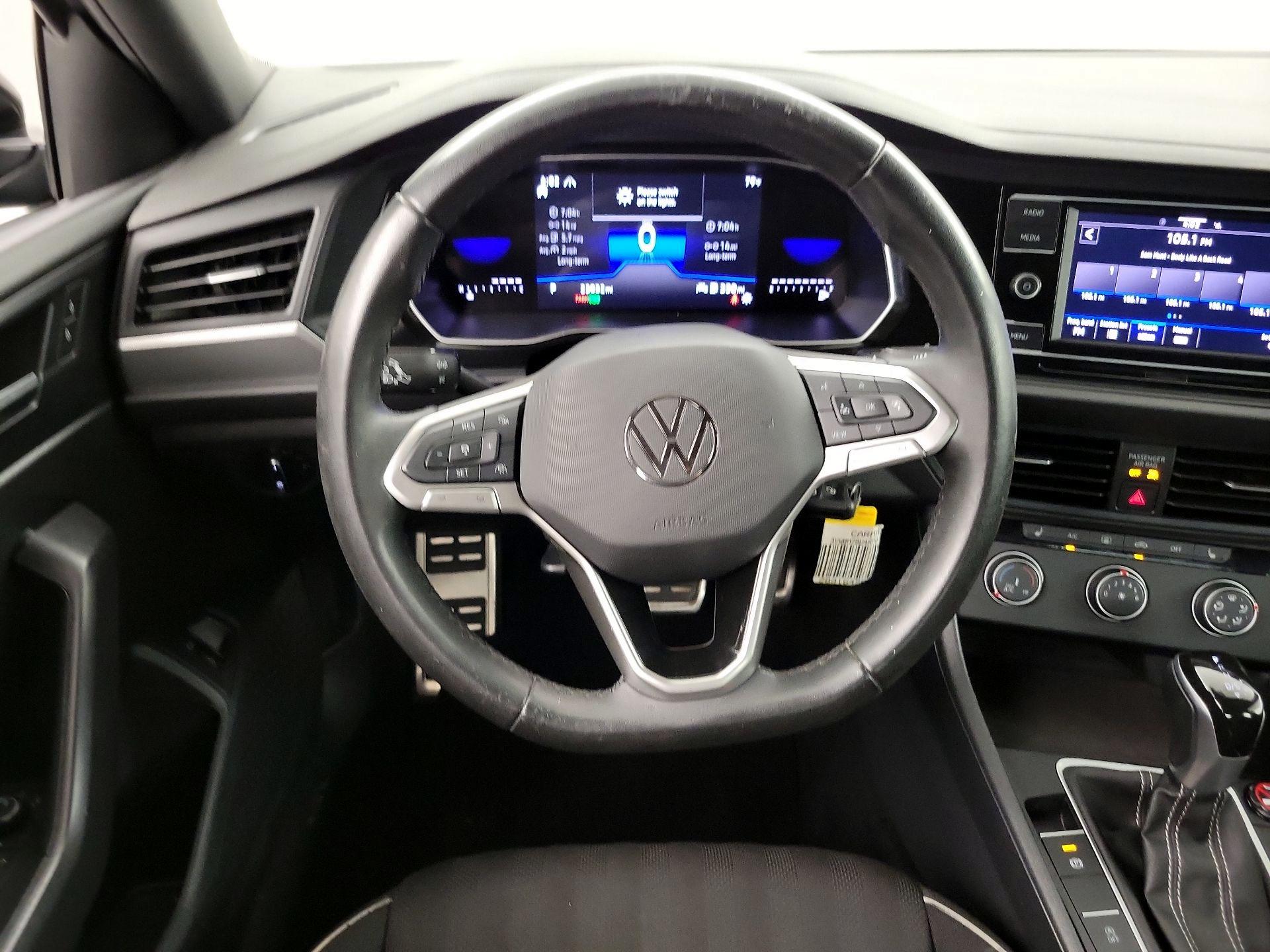 Thumbnail: 2024 Volkswagen Jetta - 10