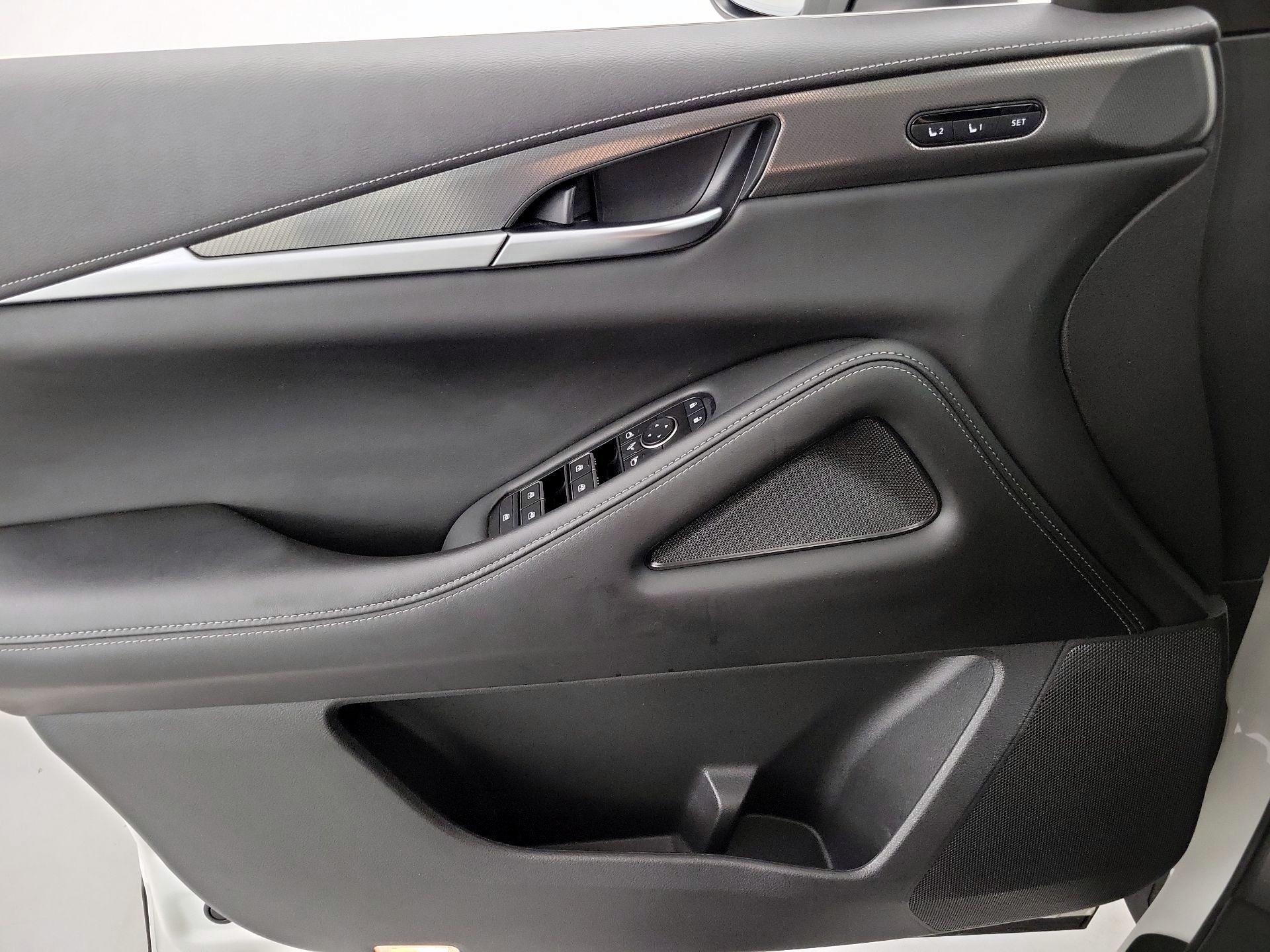 Thumbnail: 2023 INFINITI QX60 - 12