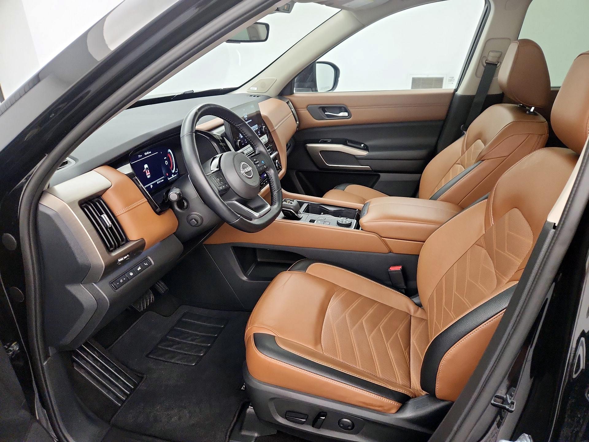 Thumbnail: 2023 Nissan Pathfinder - 11