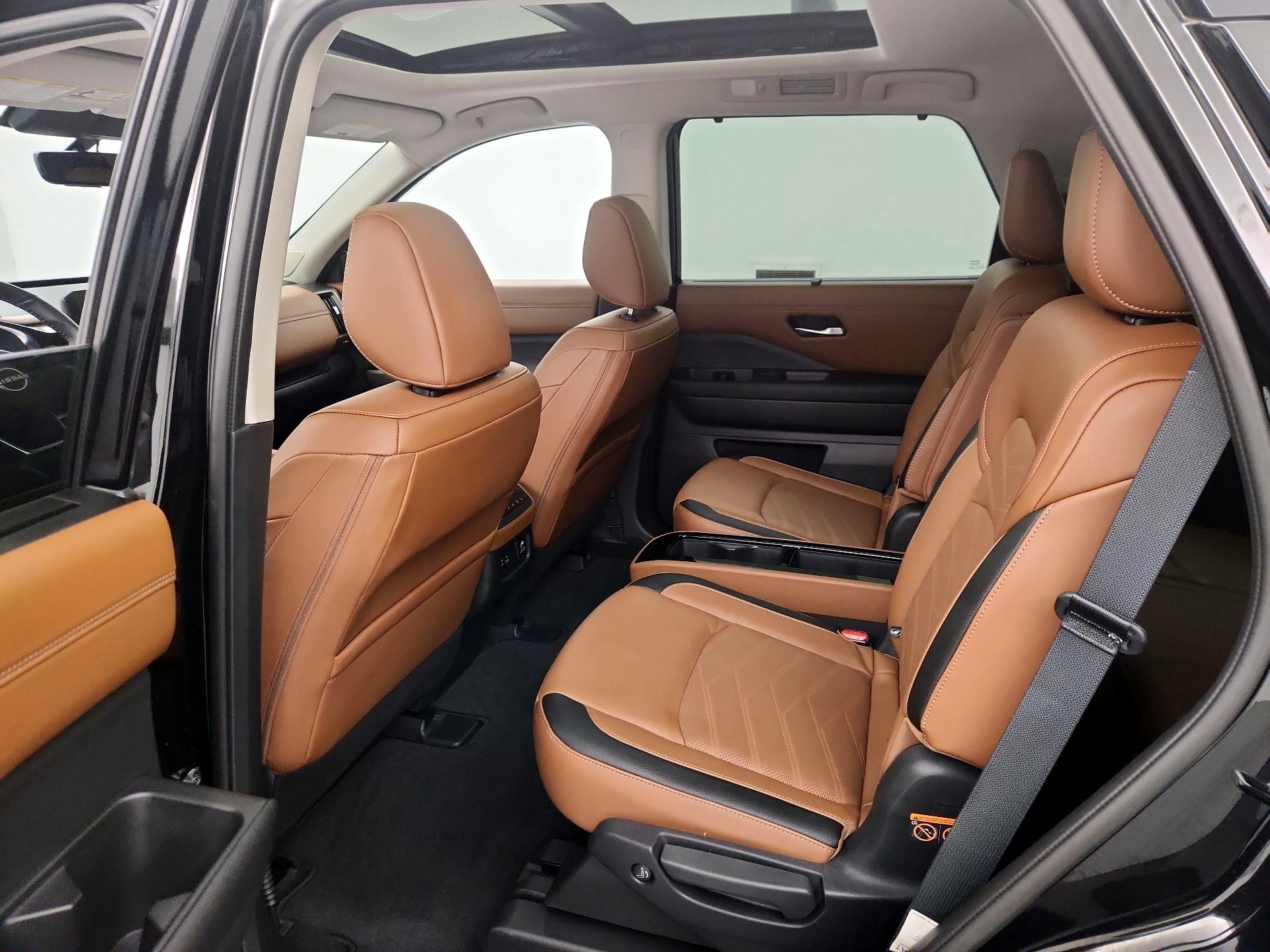 Thumbnail: 2023 Nissan Pathfinder - 19