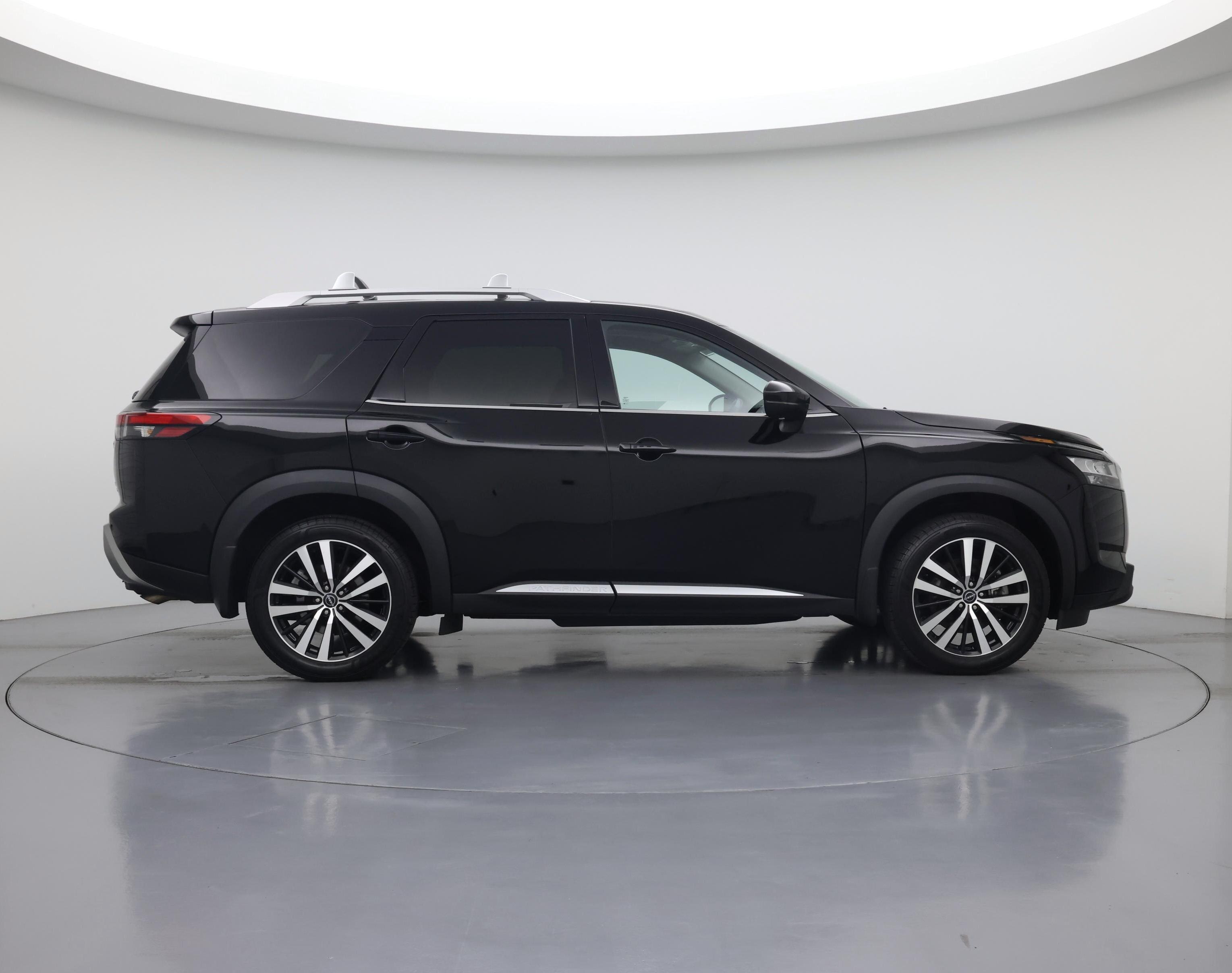 Thumbnail: 2023 Nissan Pathfinder - 7