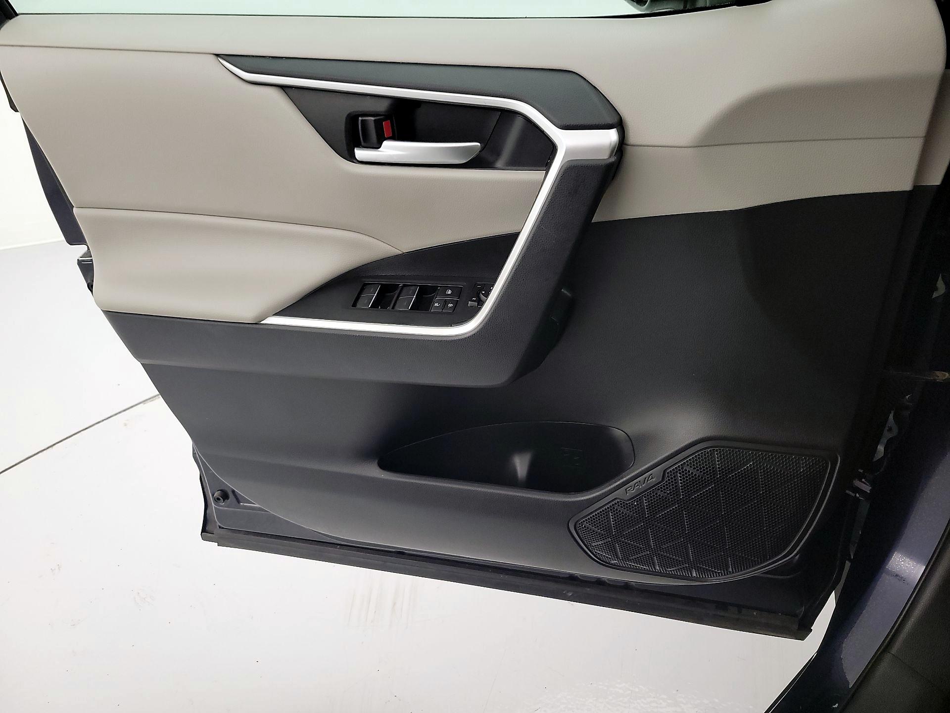 Thumbnail: 2024 Toyota RAV4 - 12