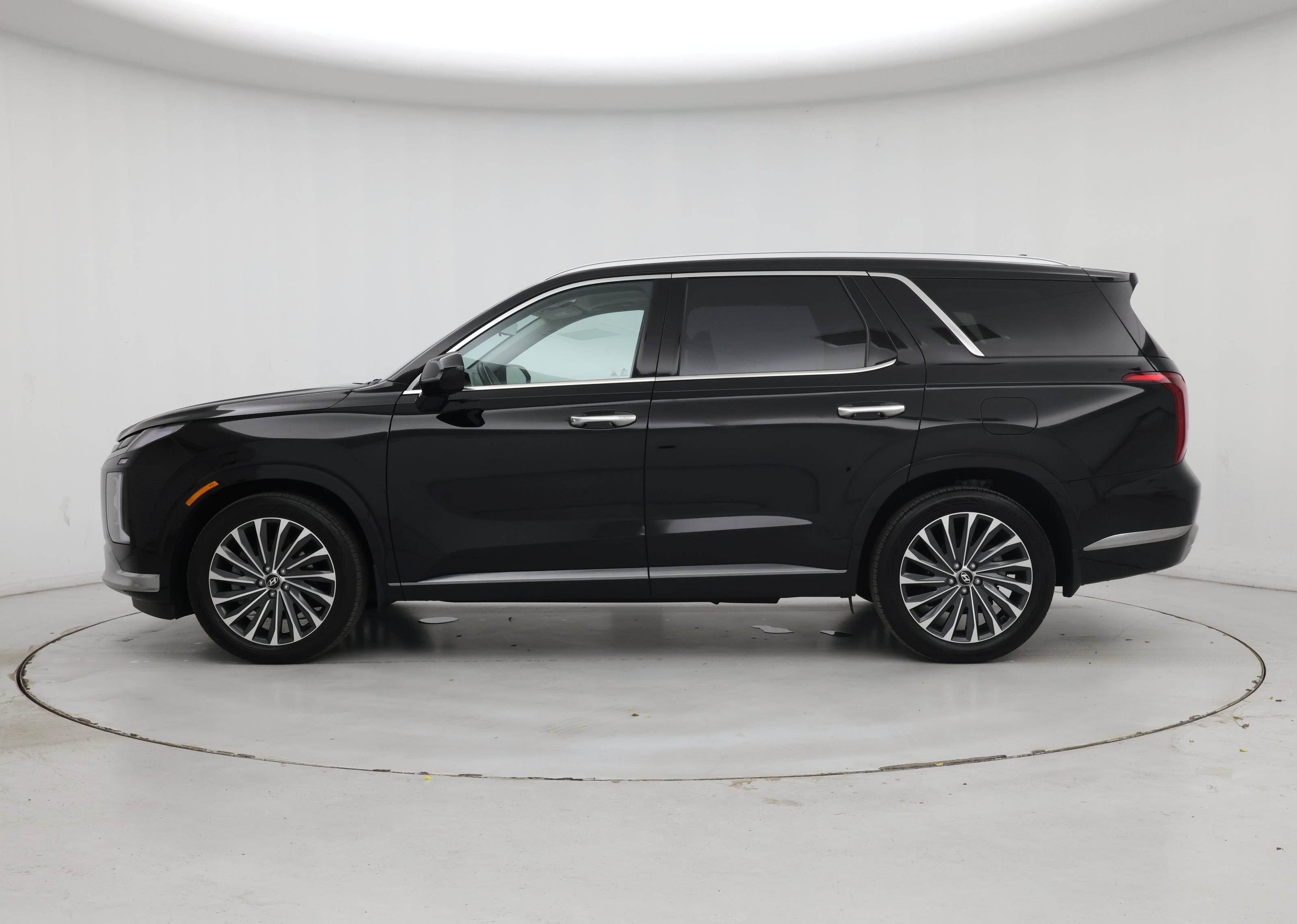 Thumbnail: 2023 Hyundai Palisade - 3