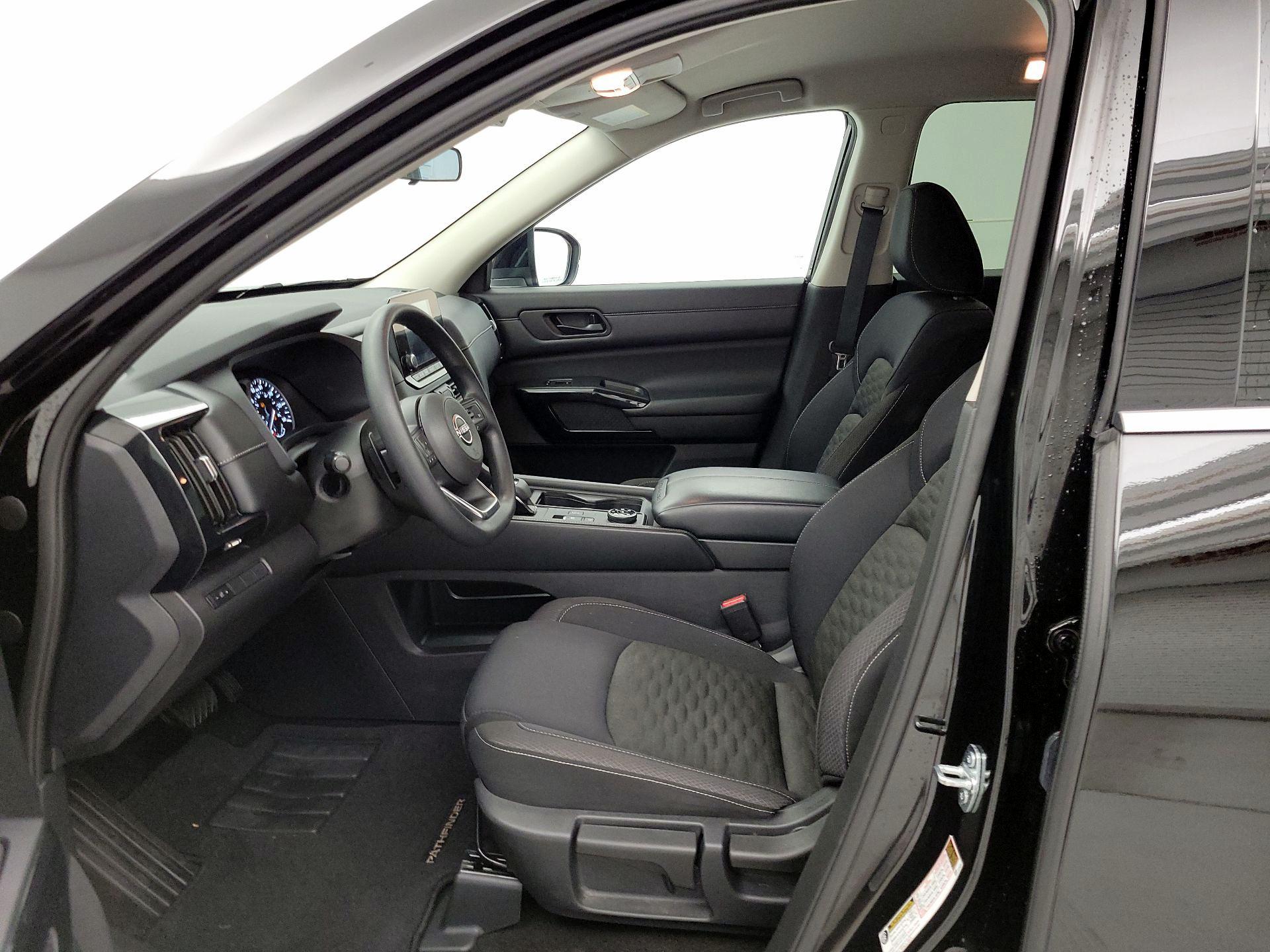 Thumbnail: 2023 Nissan Pathfinder - 11